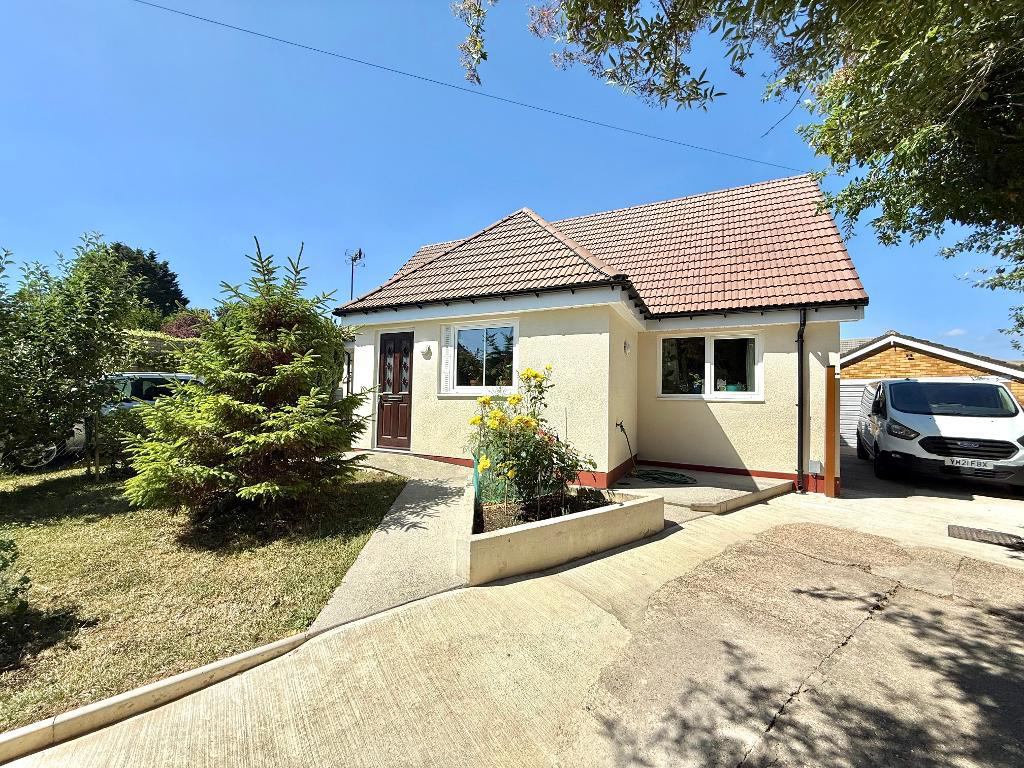 Locarno Avenue, Luton, LU4