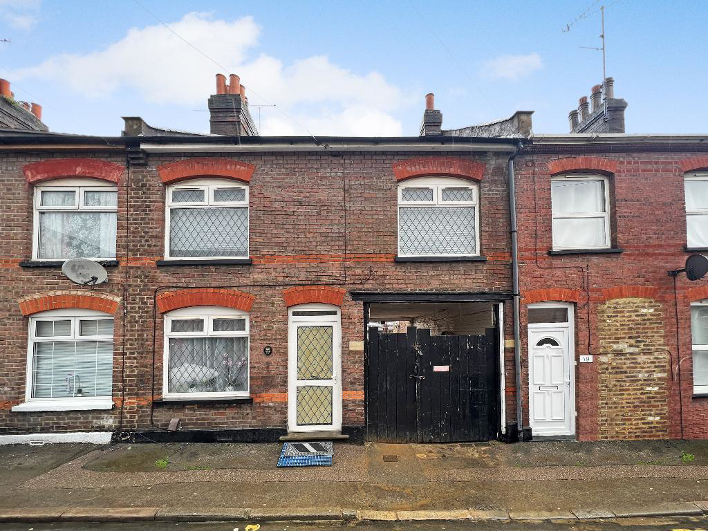 Arthur Street, Luton, LU1
