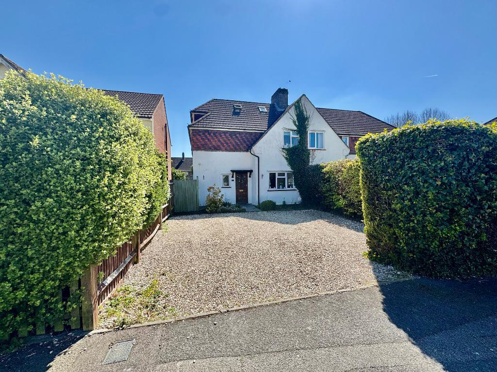 Meadow Way, Caddington, LU1