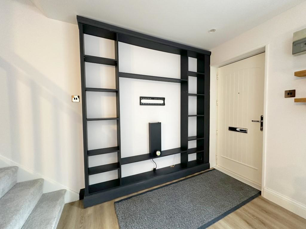 Furze Close, Luton, LU2, photo 9