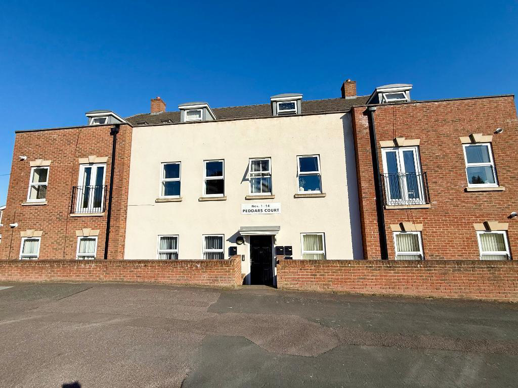 Catsbrook Road, Peddars Court, LU3
