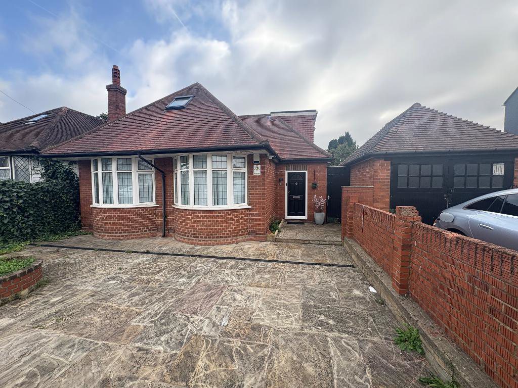 Waller Avenue, Luton, LU4