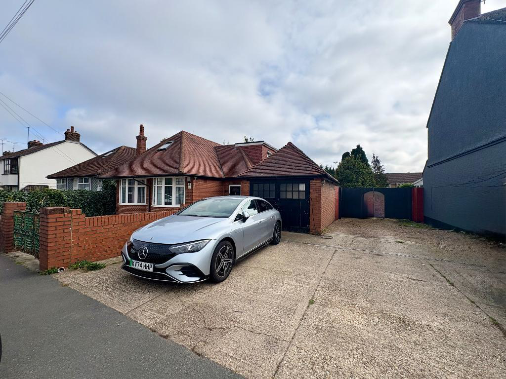 Waller Avenue, Luton, LU4, photo 15