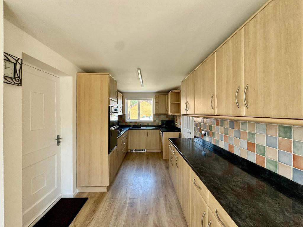 Nicholls Close, Barton-Le-Clay, MK45, photo 10