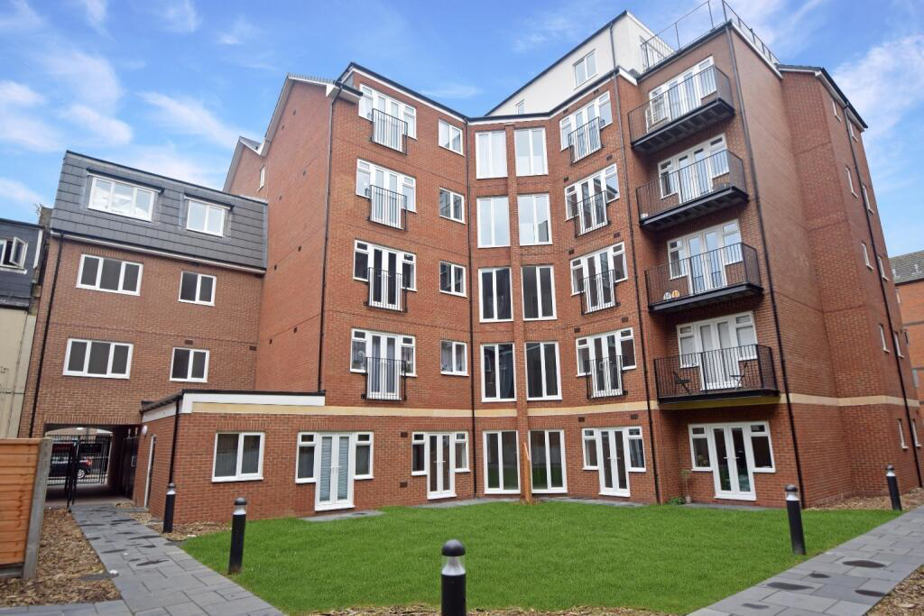 John Street, The Elms, LU1