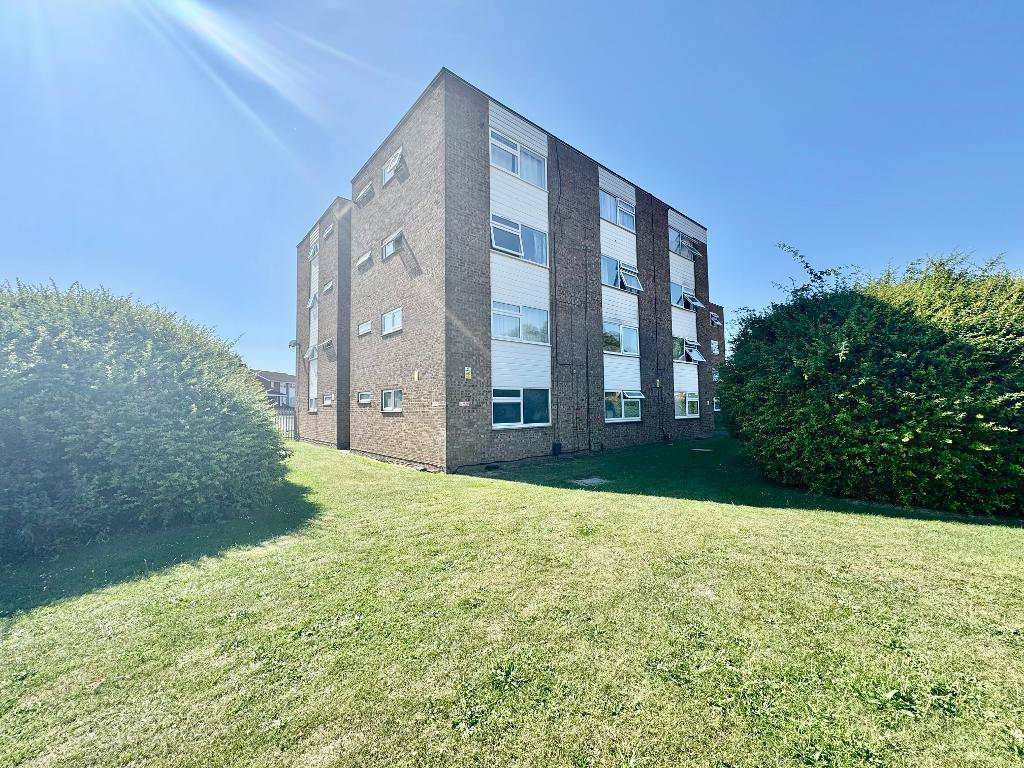 Handcross Road, Luton, LU2