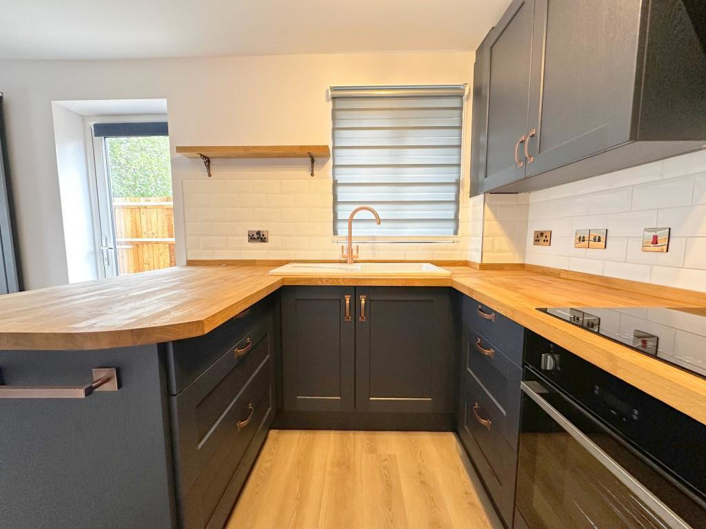 Furze Close, Luton, LU2, photo 6