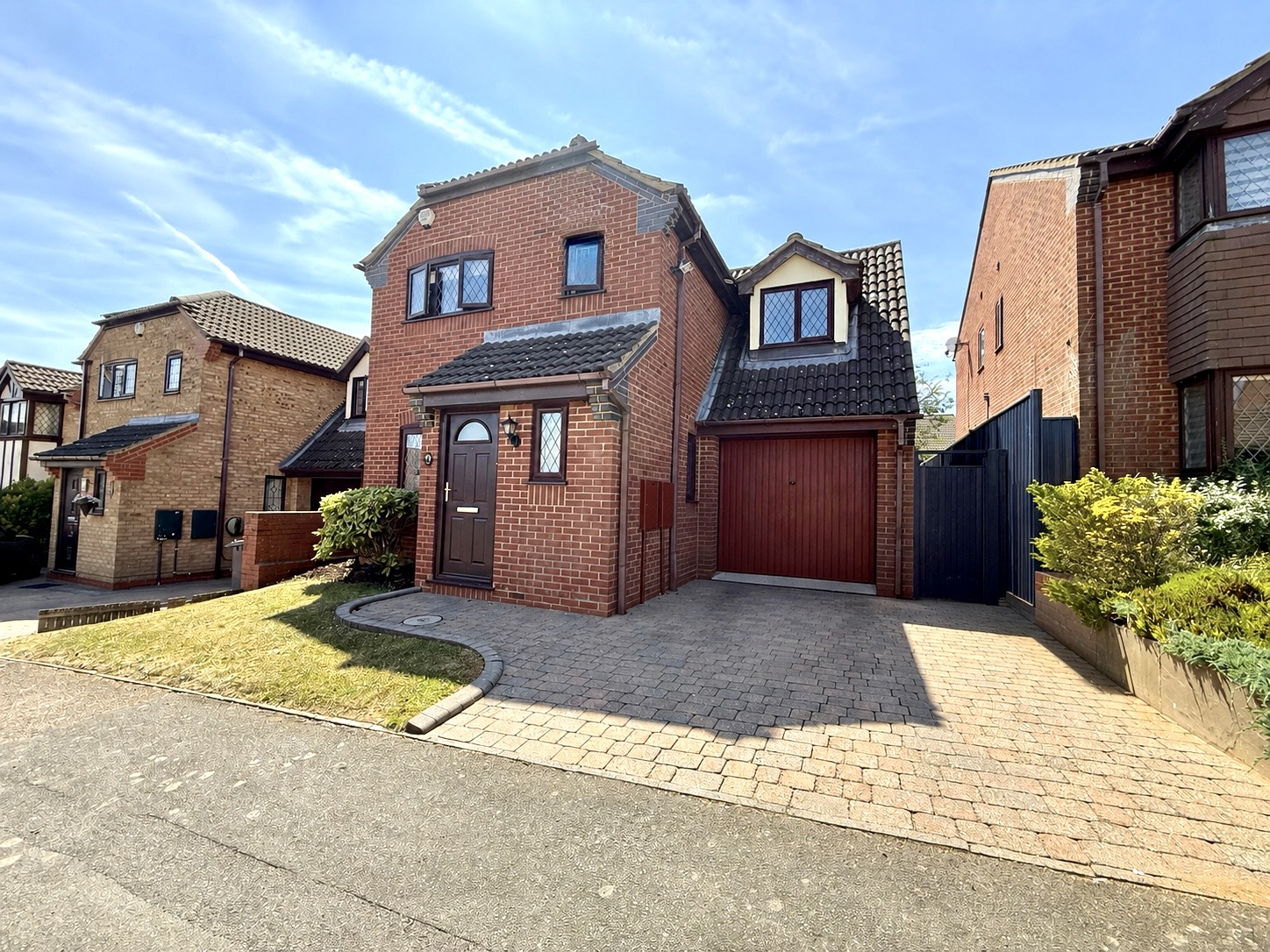 Launton Close, Luton, LU3