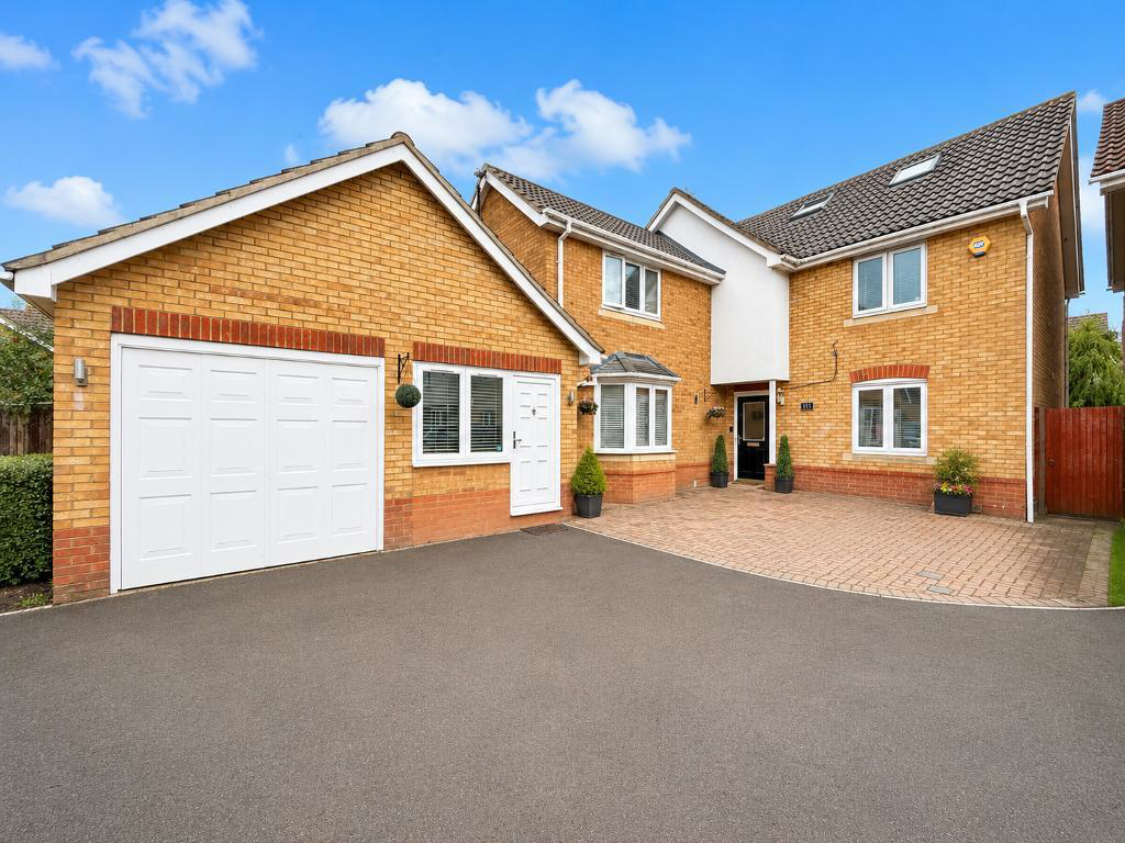 Morgan Close, Luton, LU4