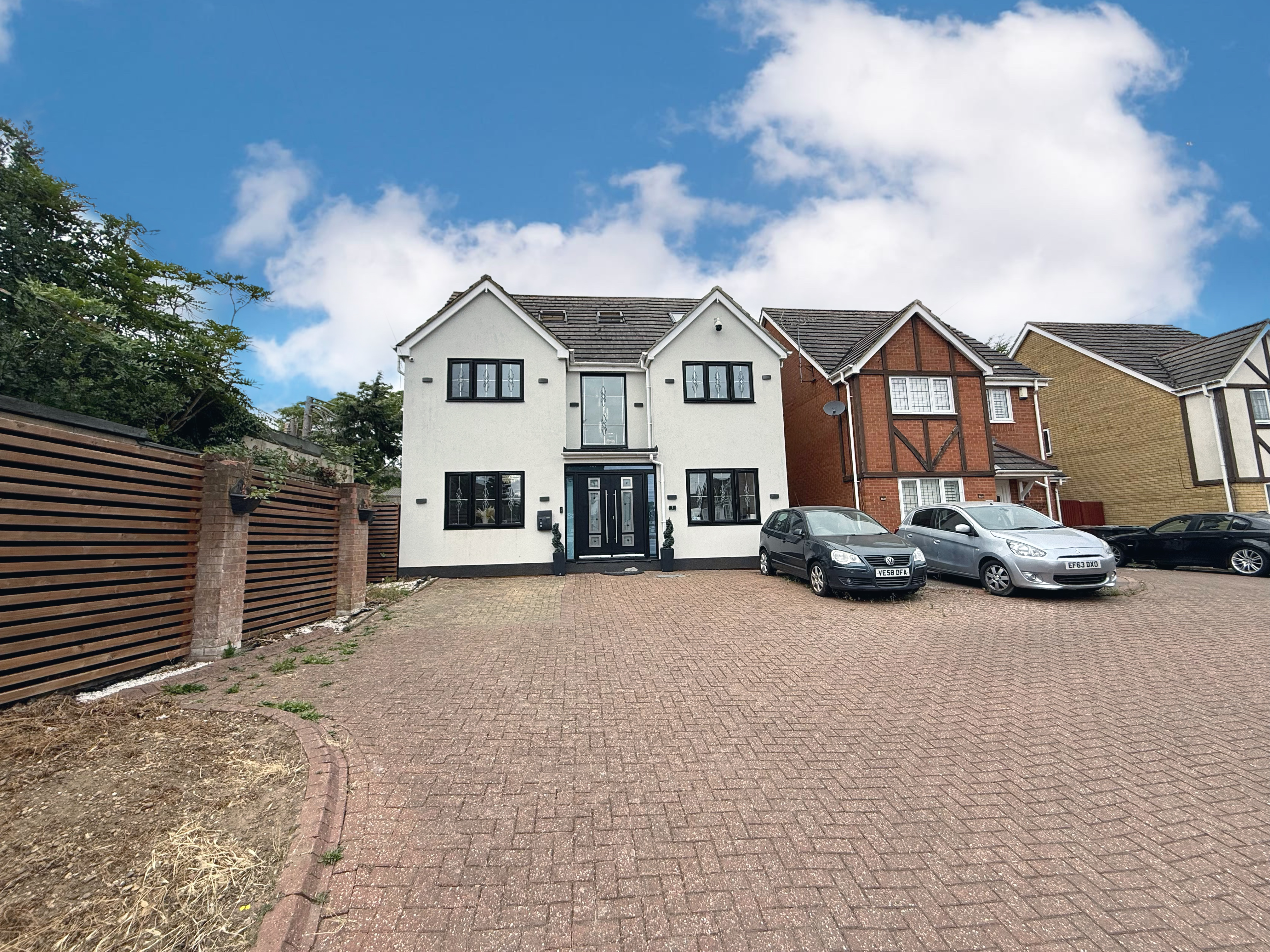 St. Andrews Mews, Luton, LU3