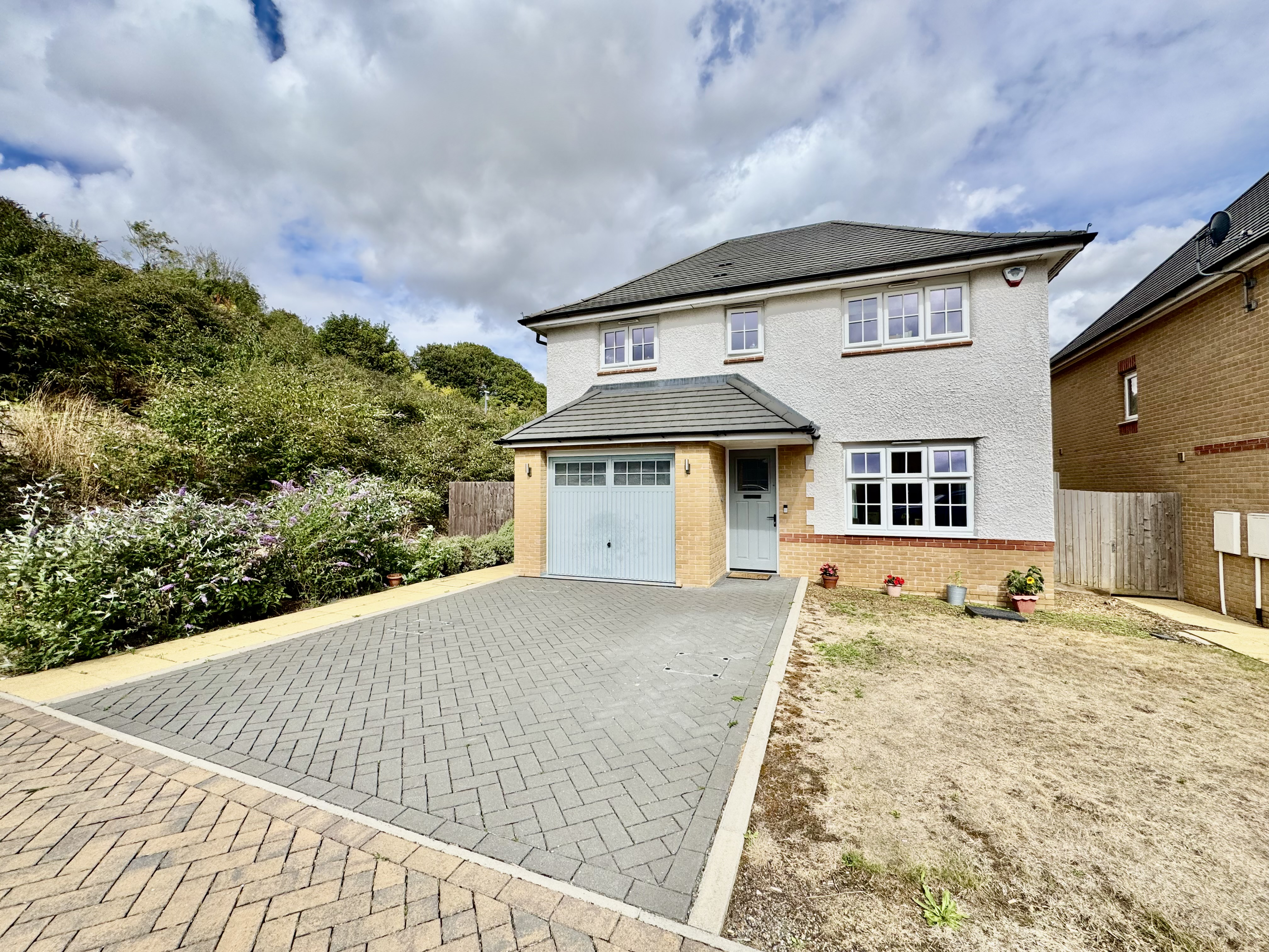 Whittle Drive, Luton, LU2