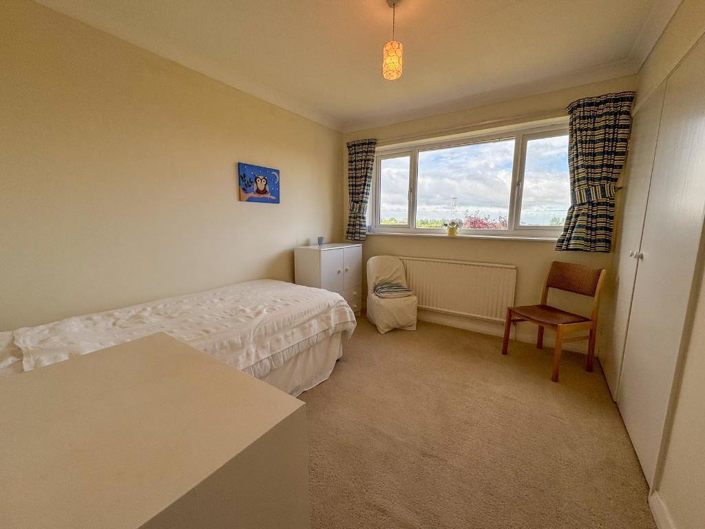 Alma Farm Road, Toddington, LU5, photo 7