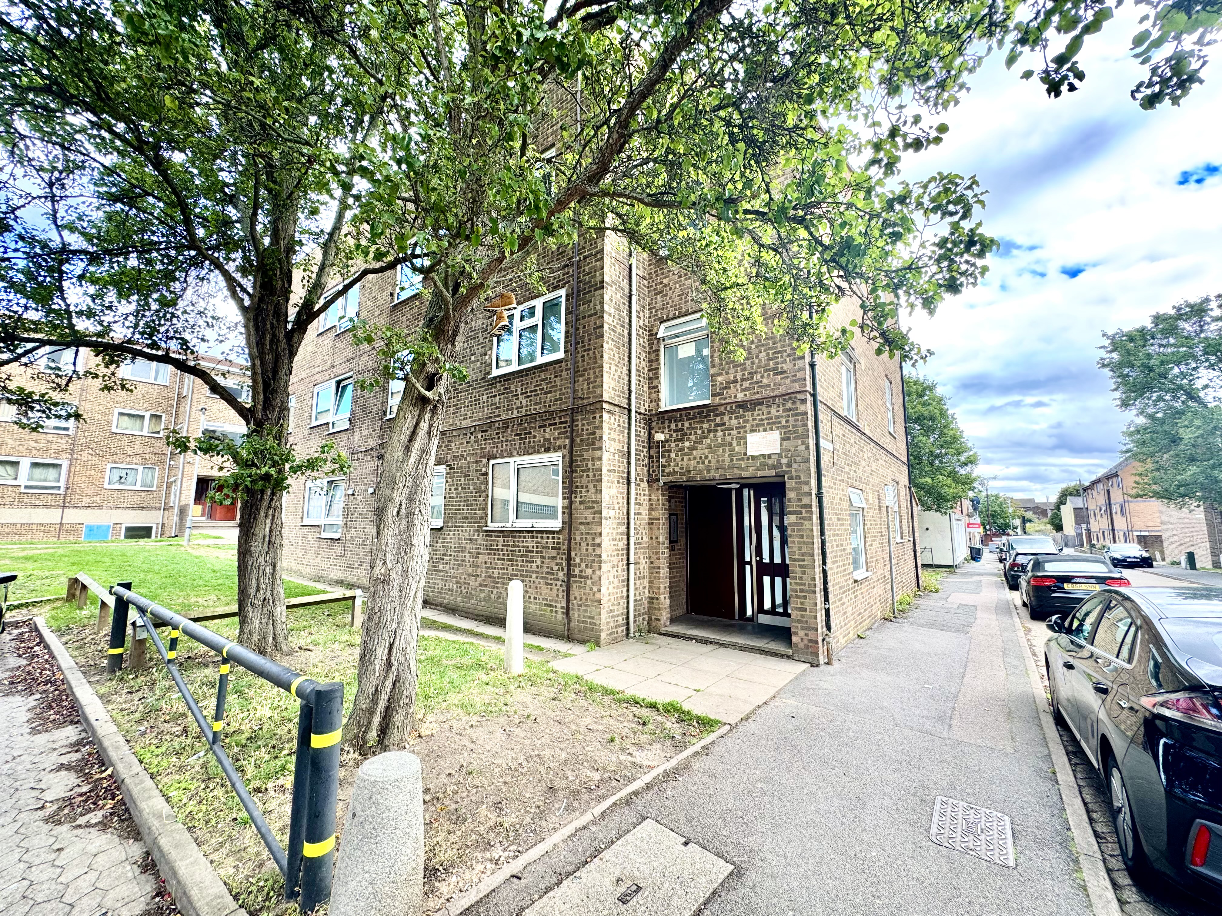 Elizabeth Street, Luton, LU1
