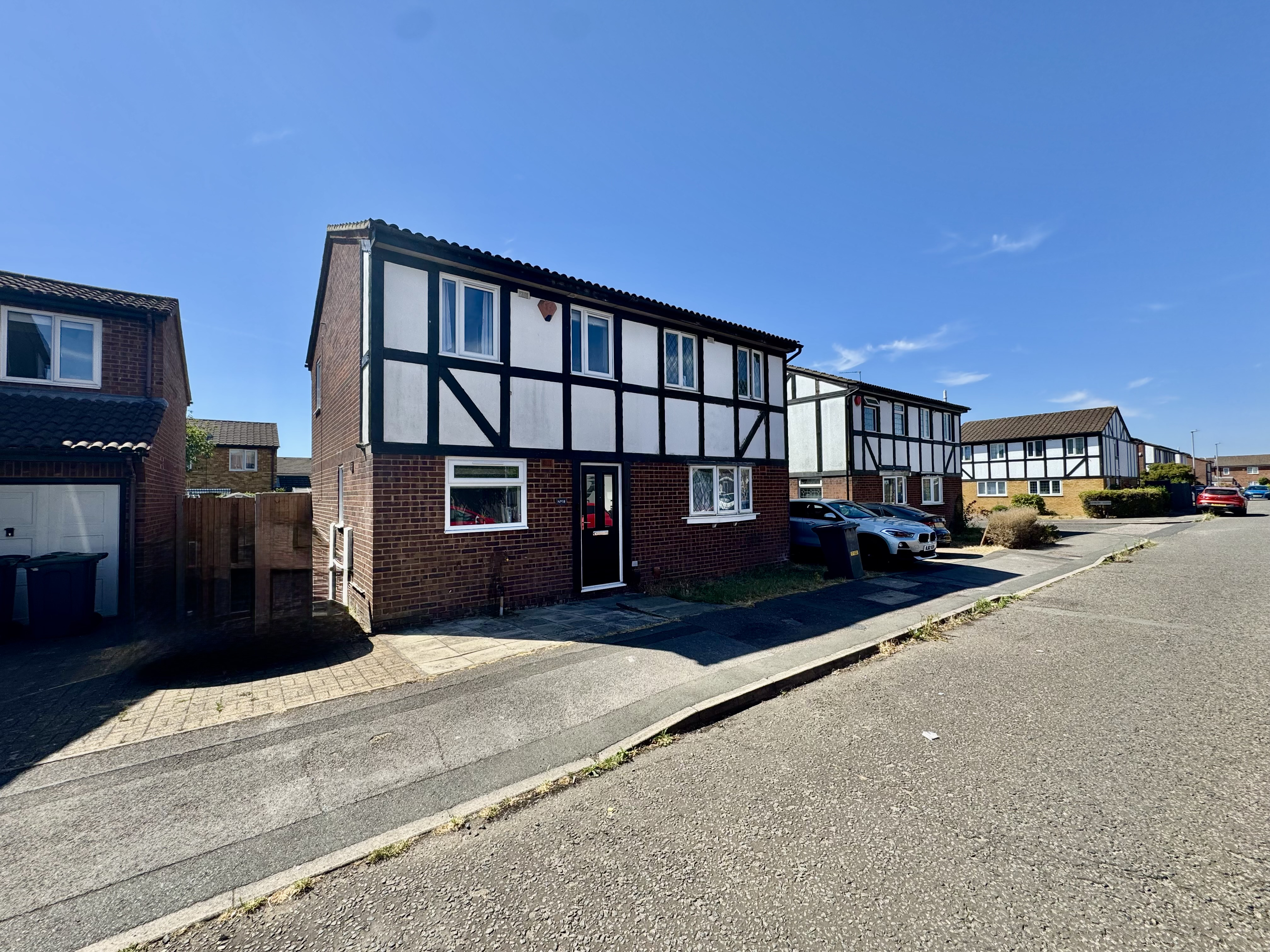 Corbridge Drive, Luton, LU2