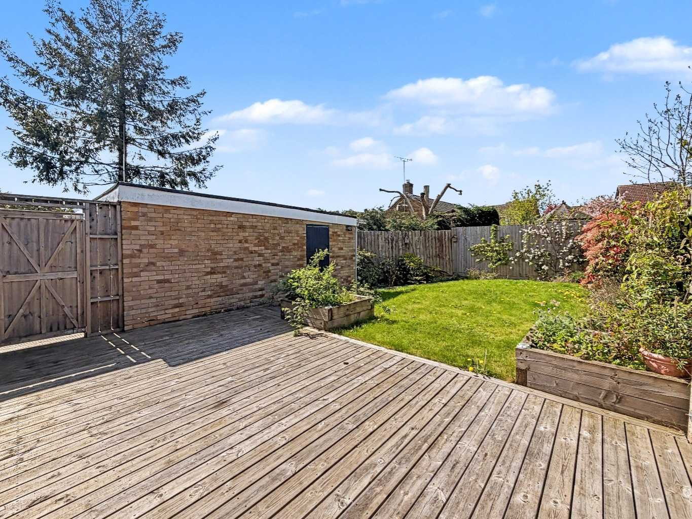 45 Manor Close, Harpole, NN7 4BX, photo 2