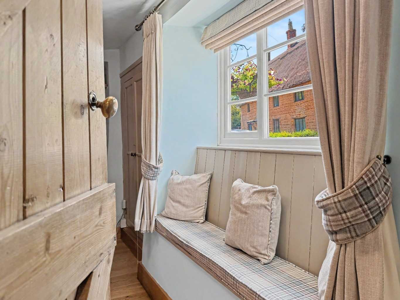 The Porch, Manor Road, Staverton, NN11 6JD, photo 7