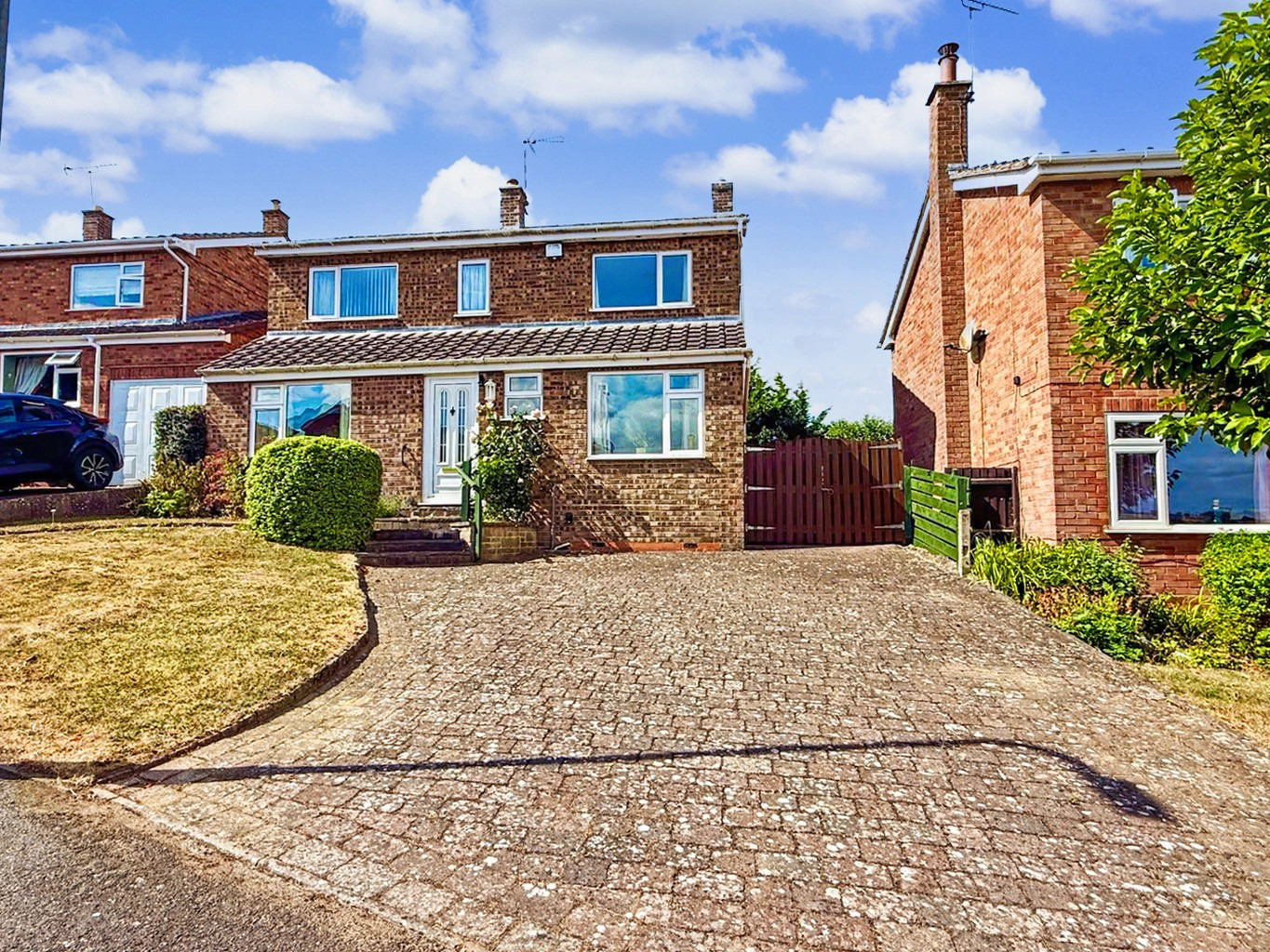 5 Greenway, Braunston, NN11 7HP