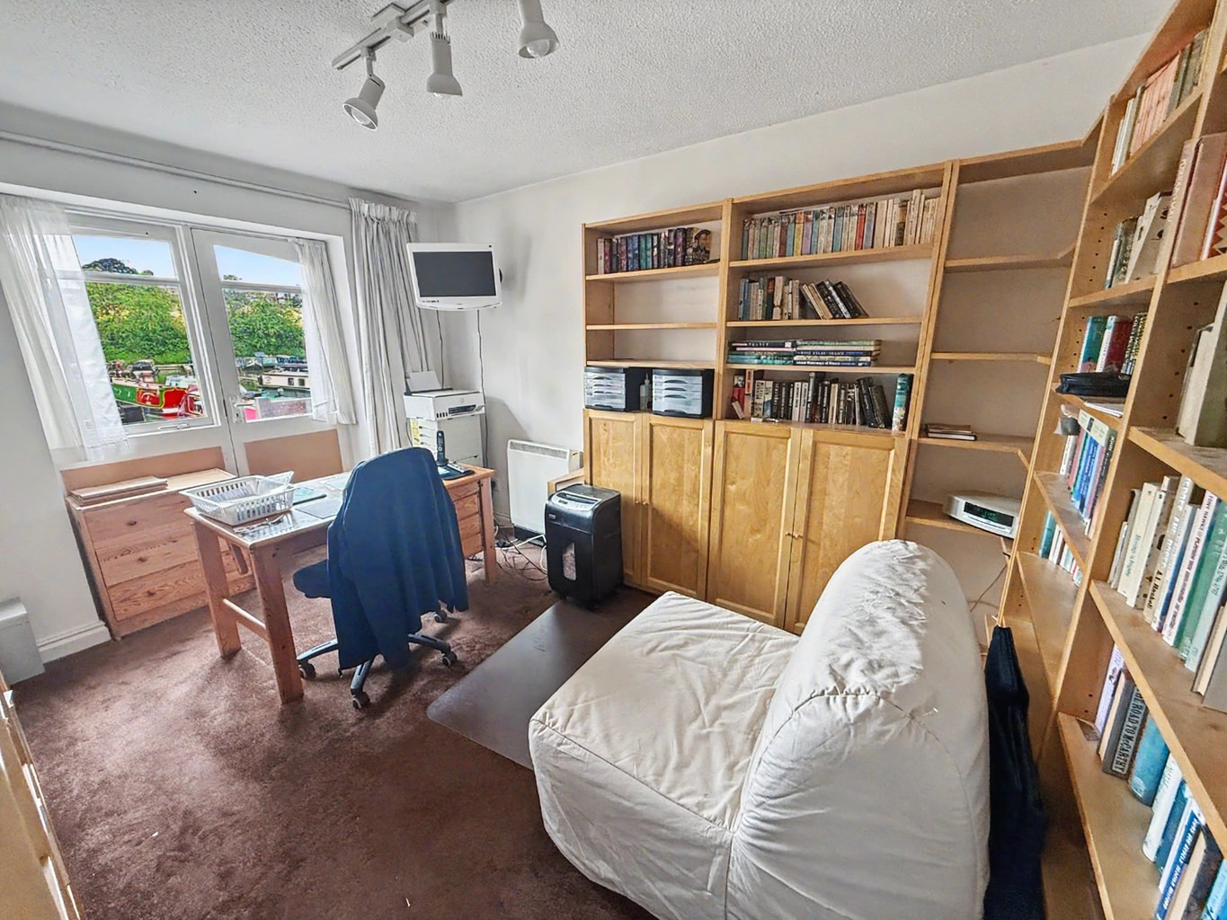 Photo 11