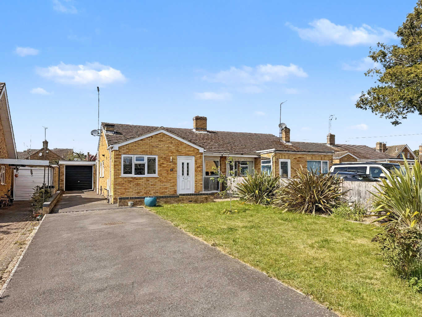 45 Manor Close, Harpole, NN7 4BX