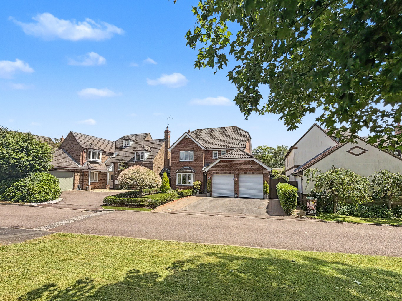 52 Bradbury Road, Newnham, NN11 3HD