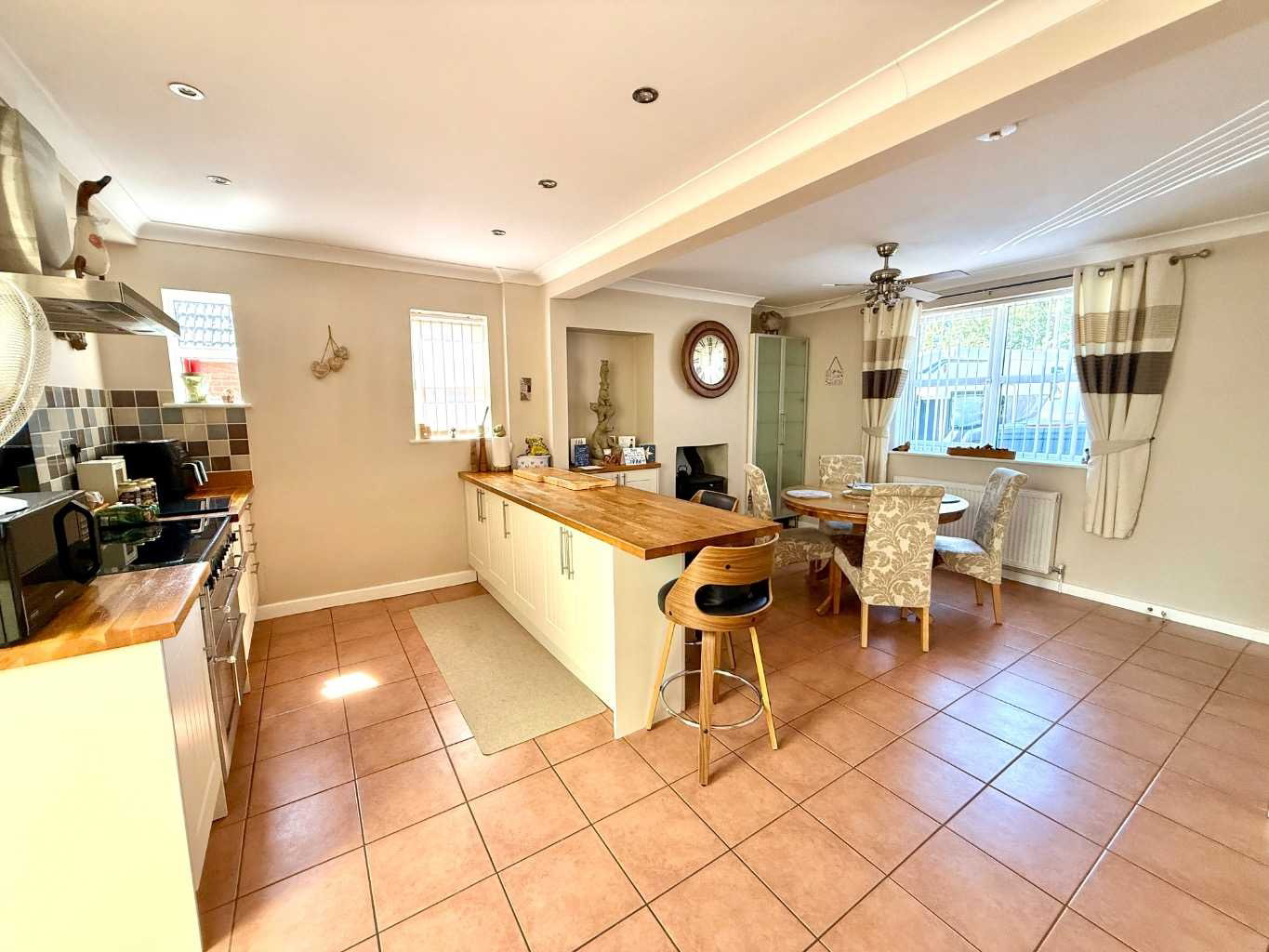 19 Spinney Hill, Braunston, NN11 7JF, photo 3