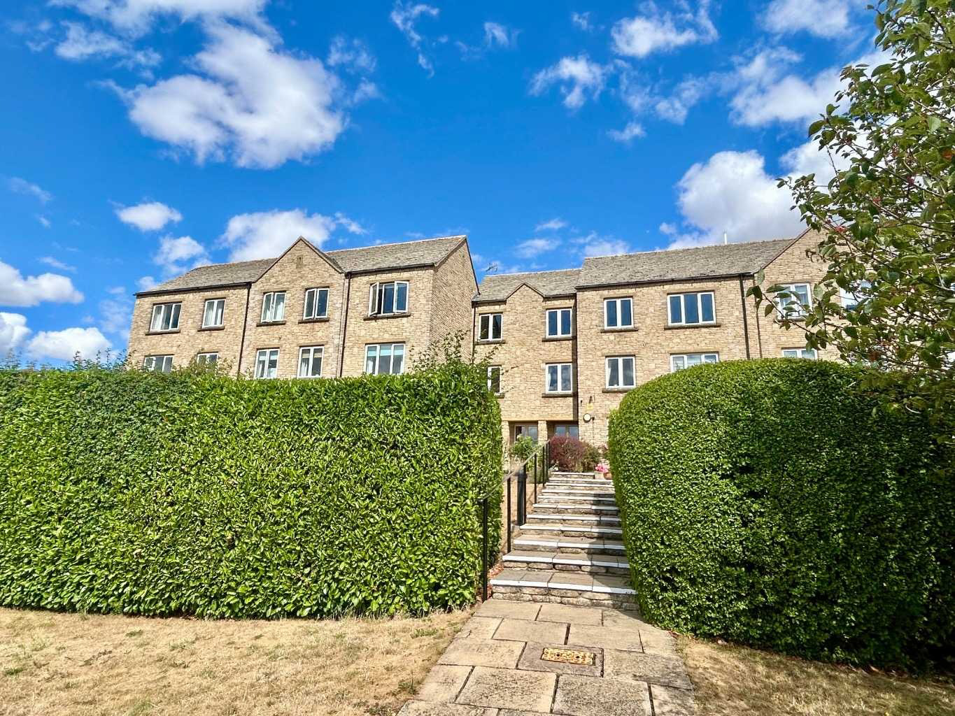 Flat 2, Bredon Court, Station Road, Broadway, WR12 7DL, photo 10