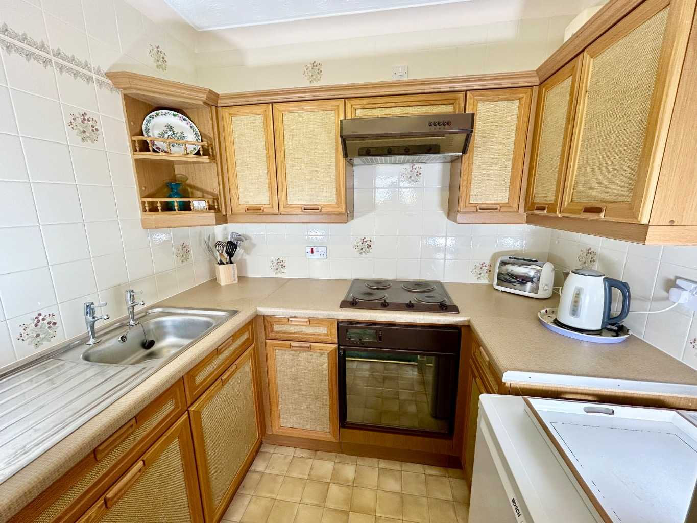 Flat 2, Bredon Court, Station Road, Broadway, WR12 7DL, photo 17