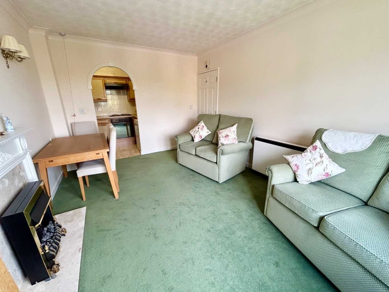 Flat 2, Bredon Court, Station Road, Broadway, WR12 7DL, photo 15