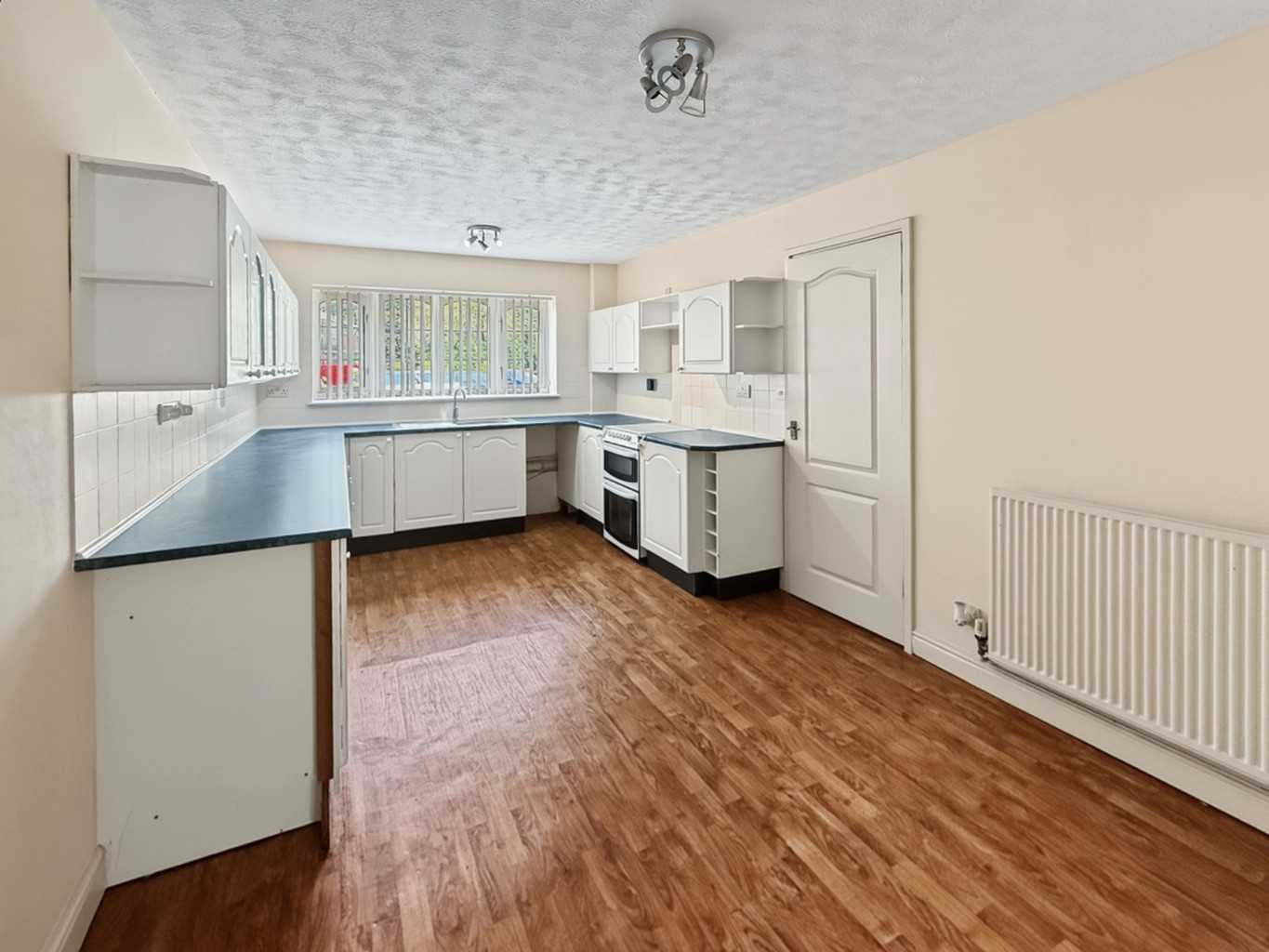 12 Waveney Close, Daventry, NN11 4PY, photo 8