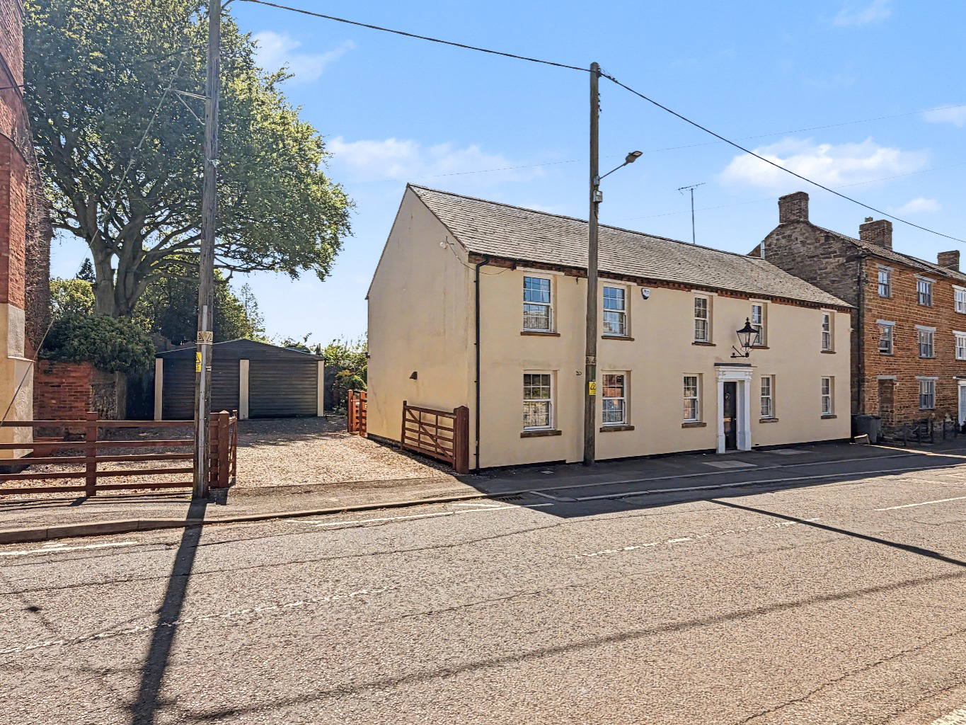 8 High Street, West Haddon, NN6 7AP