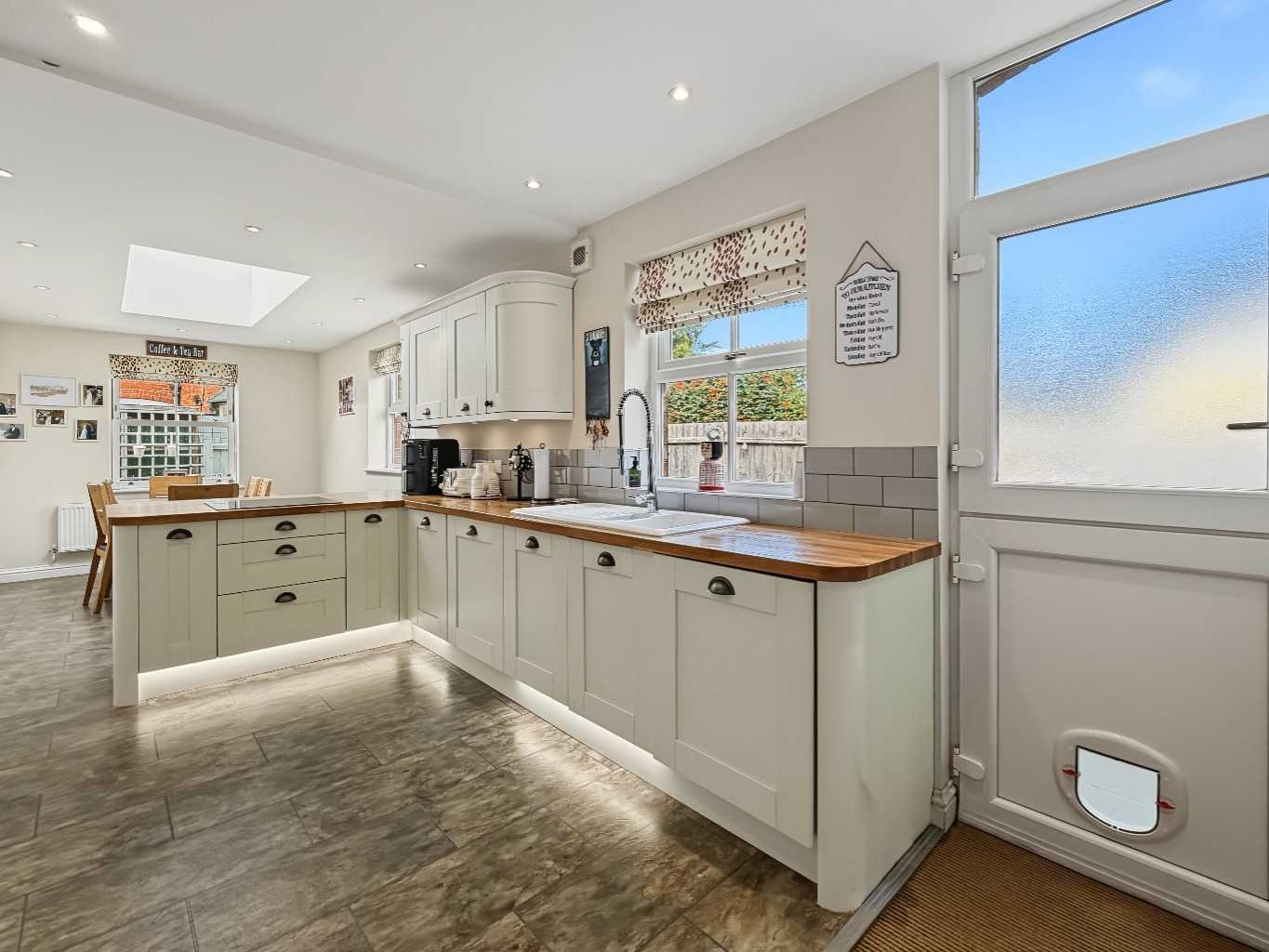 29 Main Road, Crick, NN6 7TU, photo 8