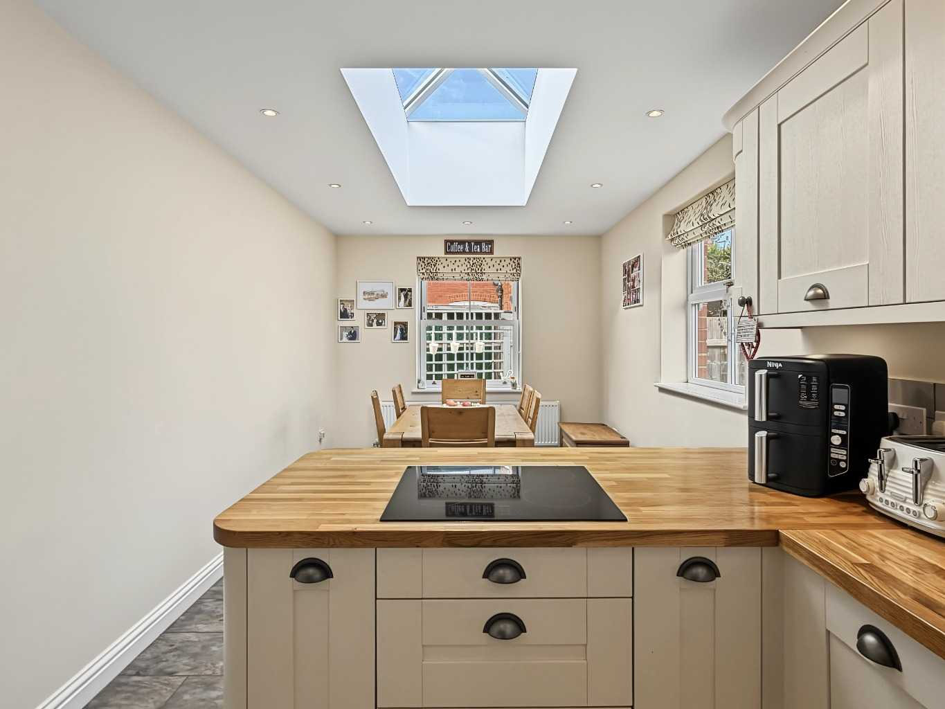 29 Main Road, Crick, NN6 7TU, photo 9
