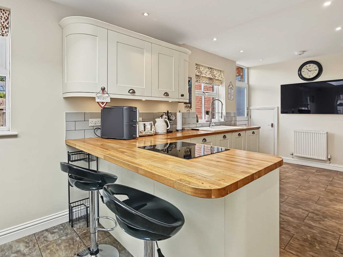 29 Main Road, Crick, NN6 7TU, photo 12