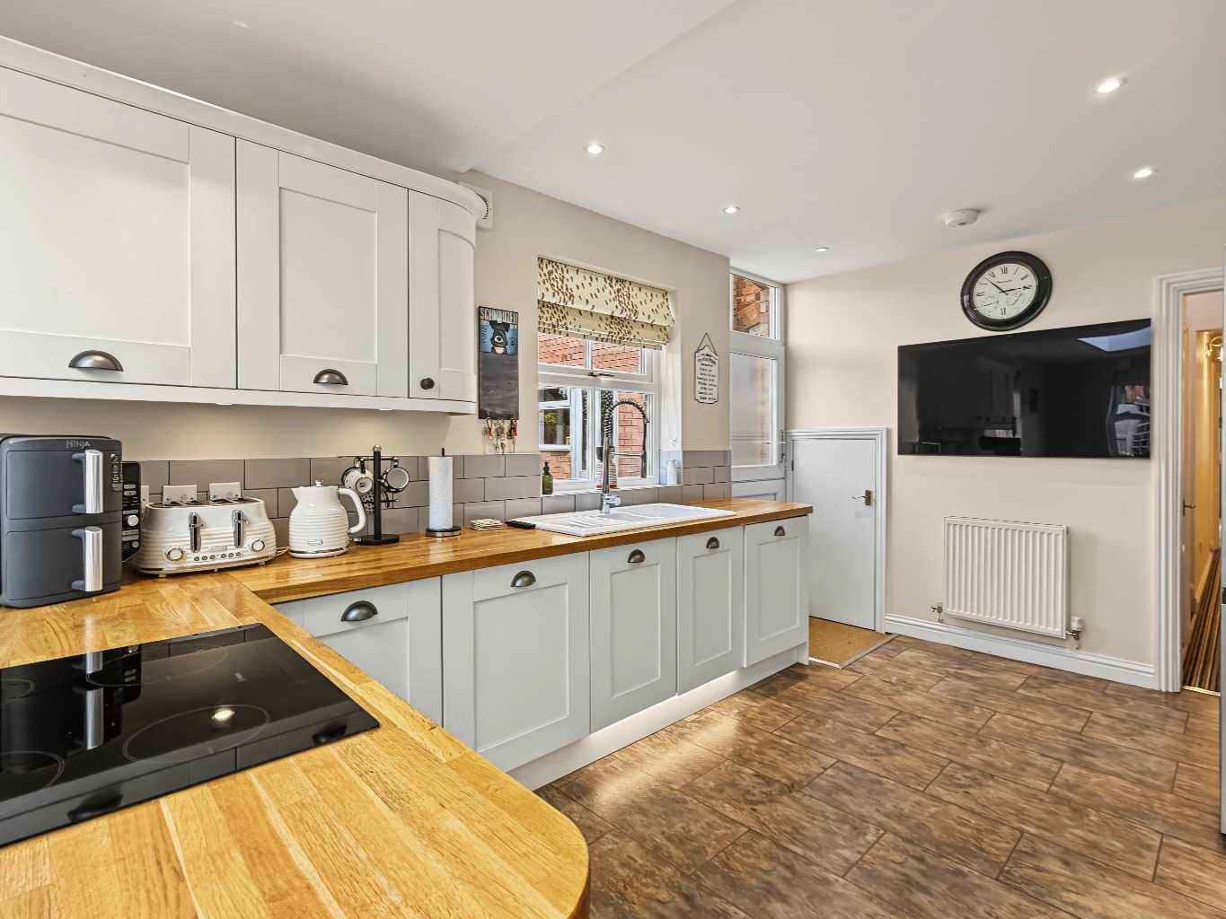29 Main Road, Crick, NN6 7TU, photo 13