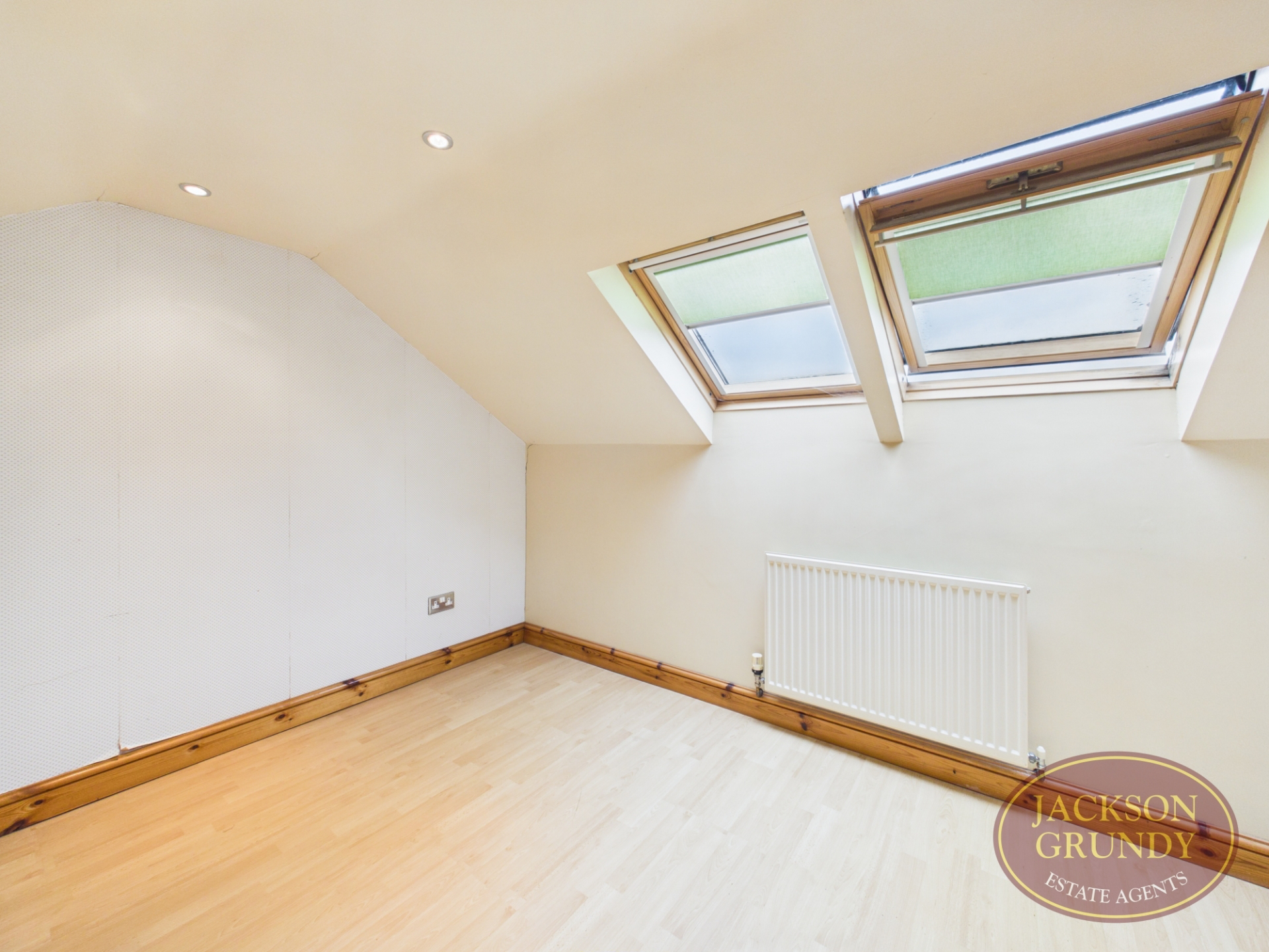 Long Buckby Road, Daventry, NN11 2LT, photo 15