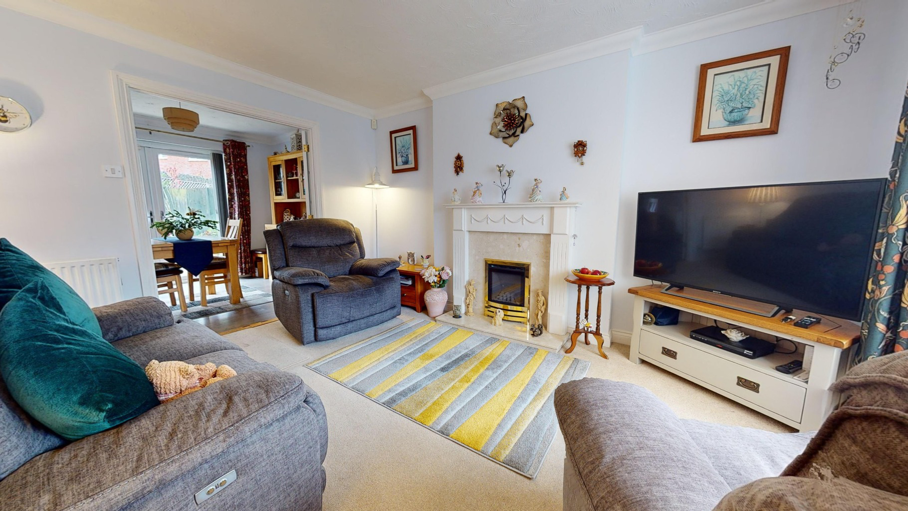 Edgehill Drive, Lang Farm, NN11 0GR, photo 2