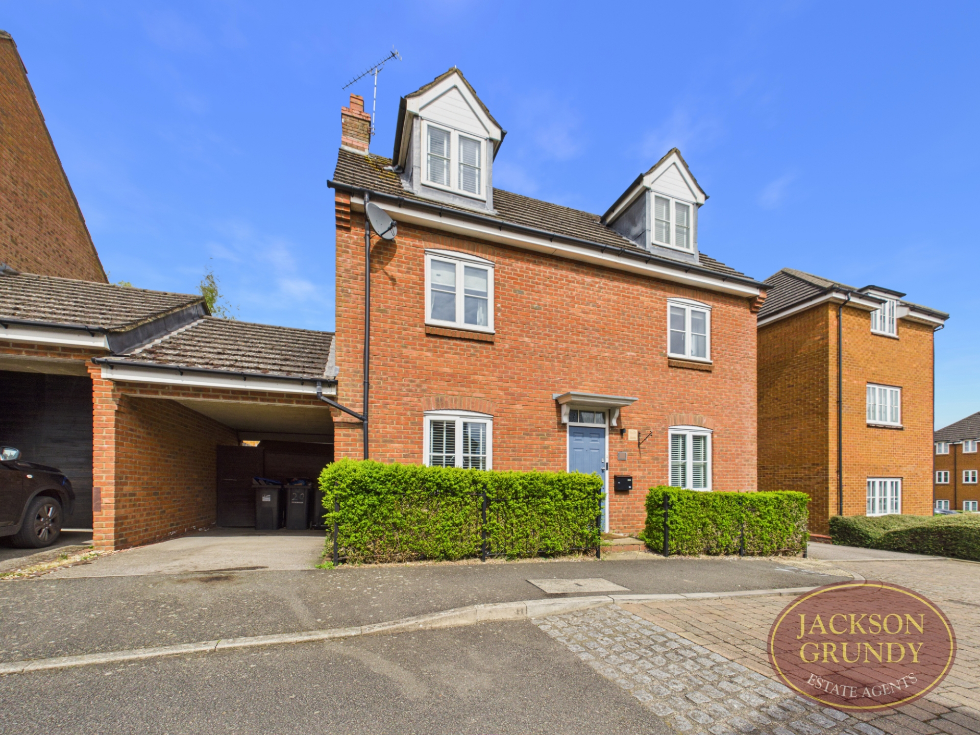 Snowshill Close, Middlemore, NN11 8AA
