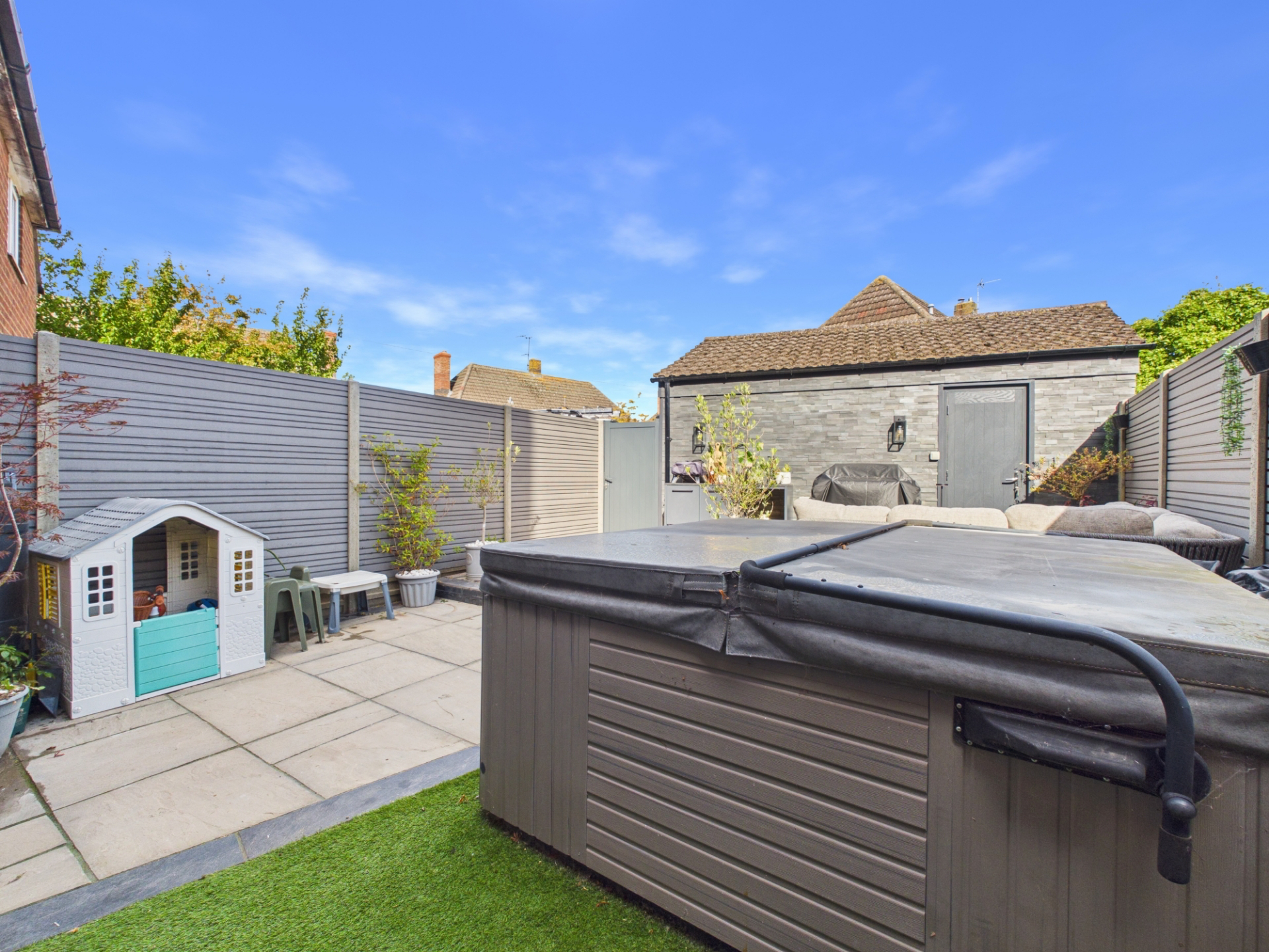 South Close, Long Buckby, NN6 7PX, photo 17