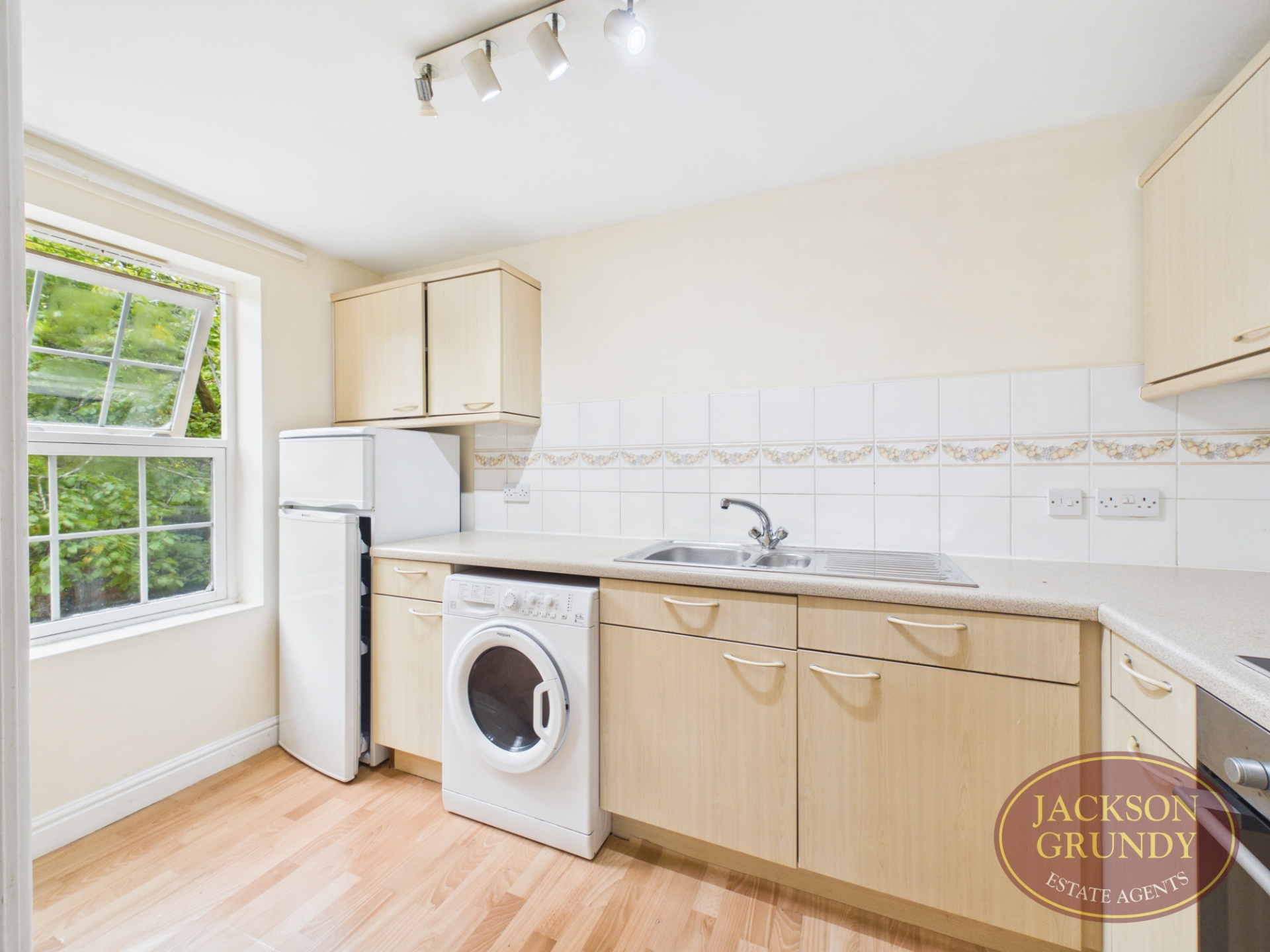 Scholars Court, Derngate, NN1 1ES, photo 5