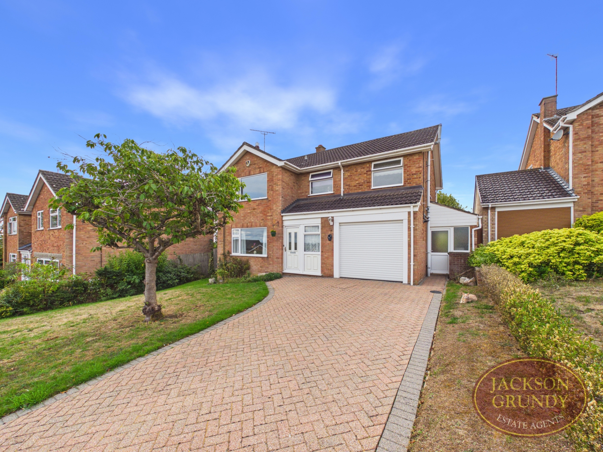 Glenfield Drive, Great Doddington, NN29 7TE