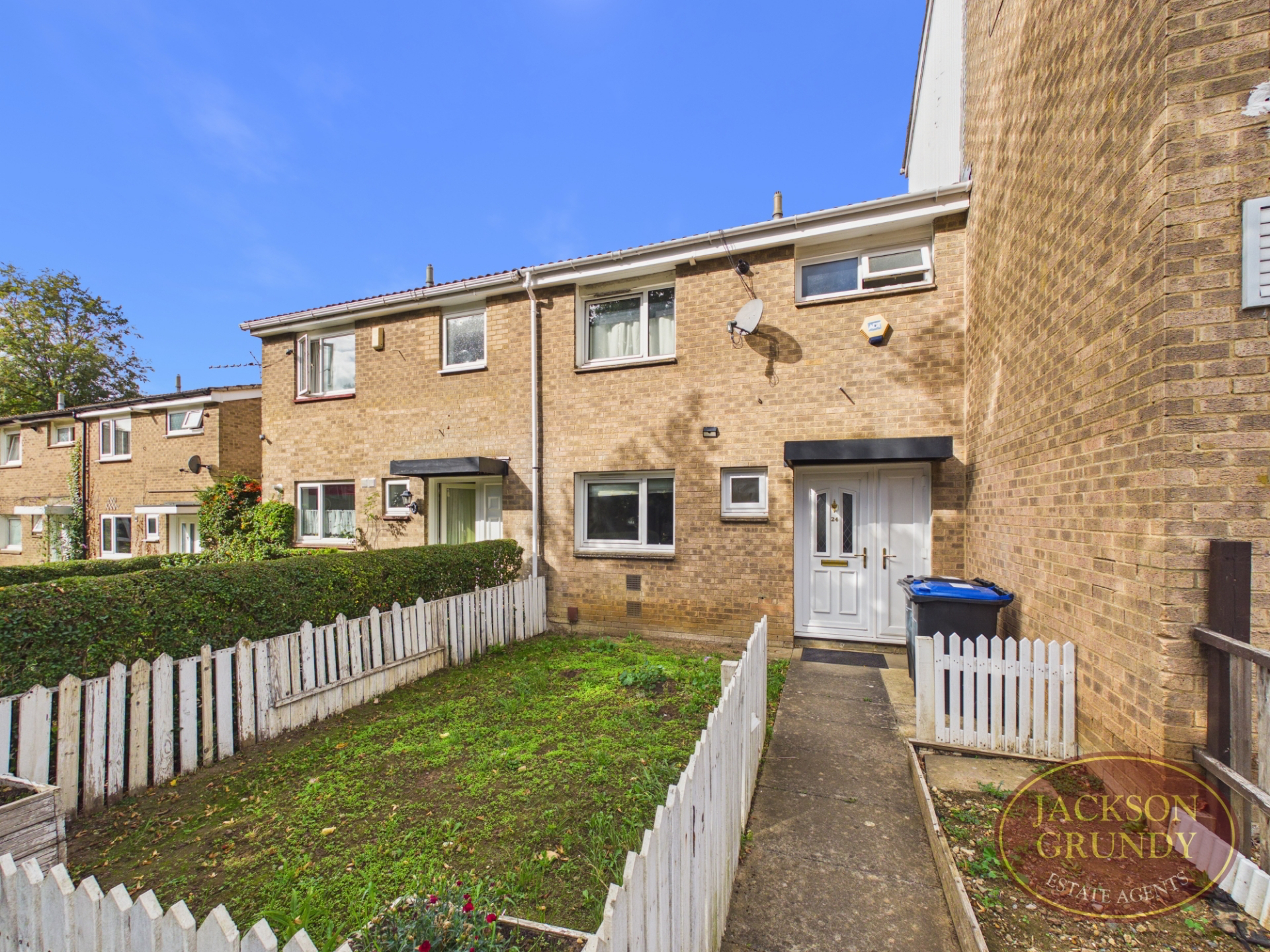 Hopmeadow Court, Blackthorn, NN3 8QG
