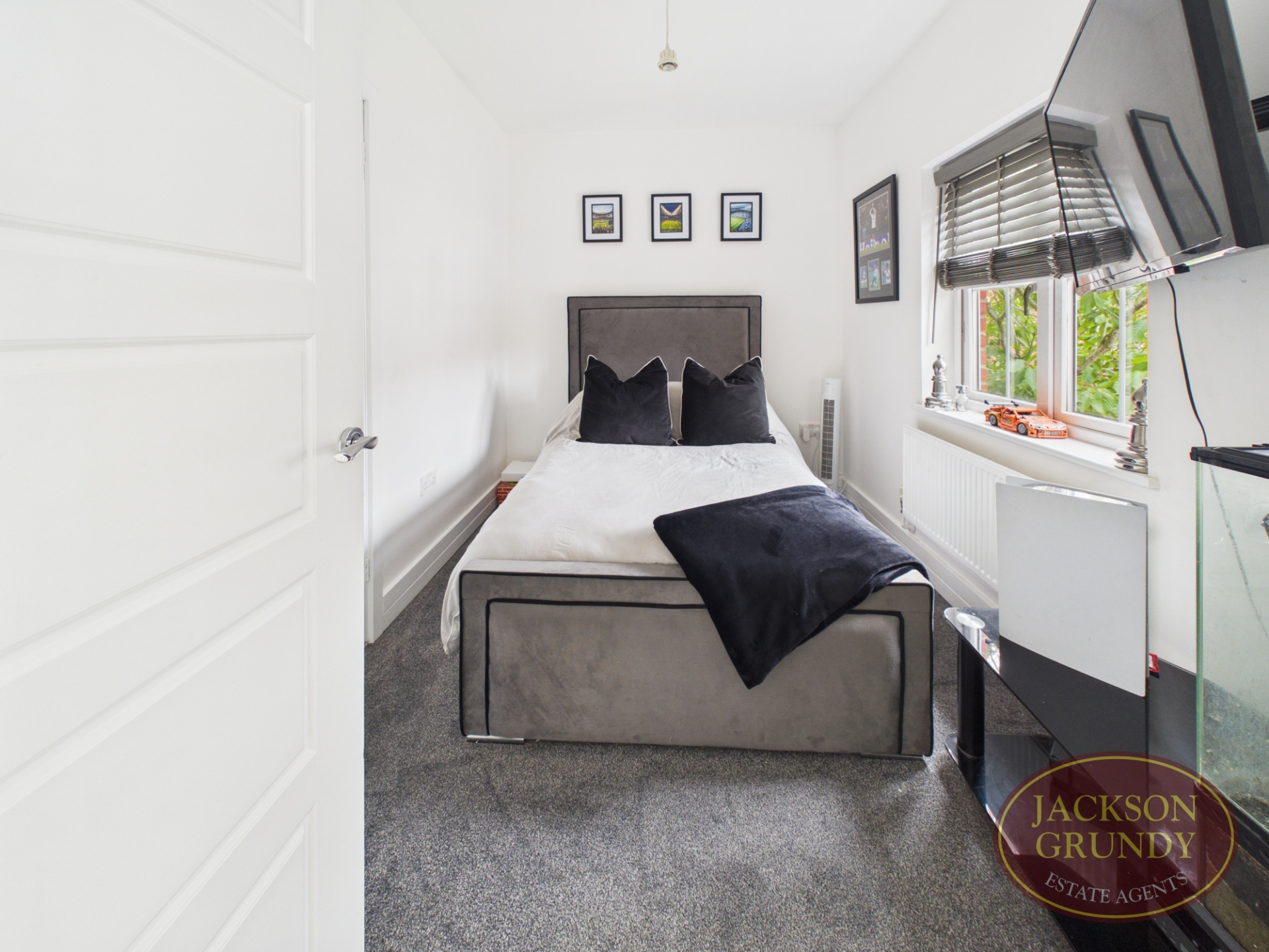 The Spinney, Grange Park, NN4 5BT, photo 16