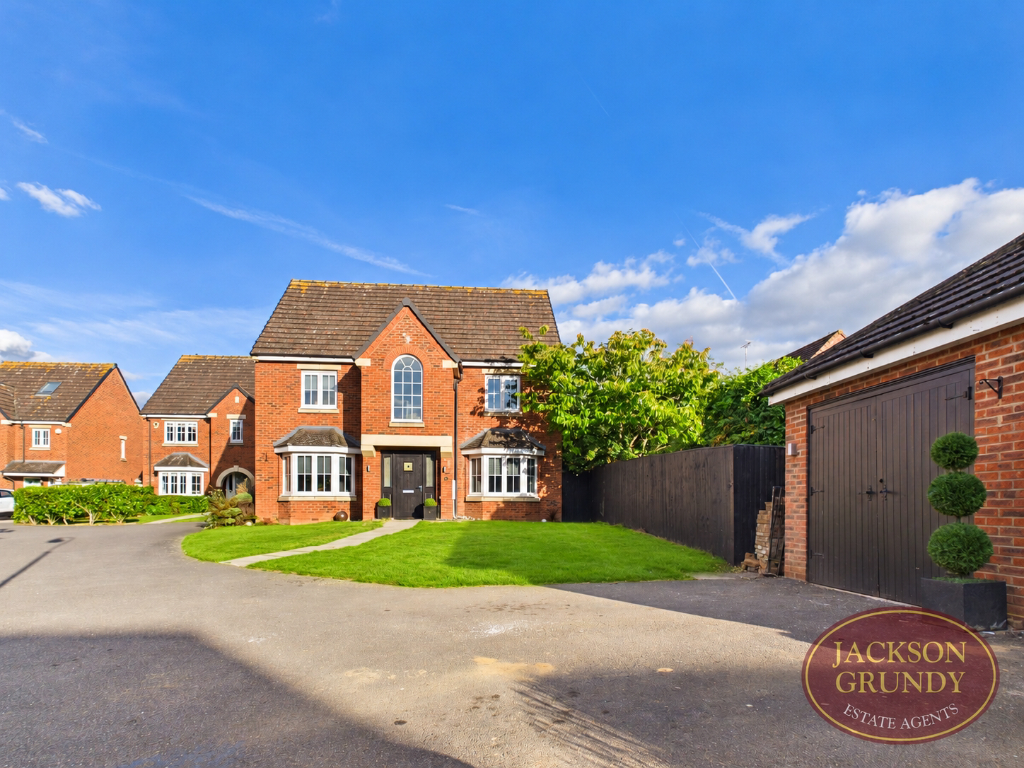 The Spinney, Grange Park, NN4 5BT, photo 2