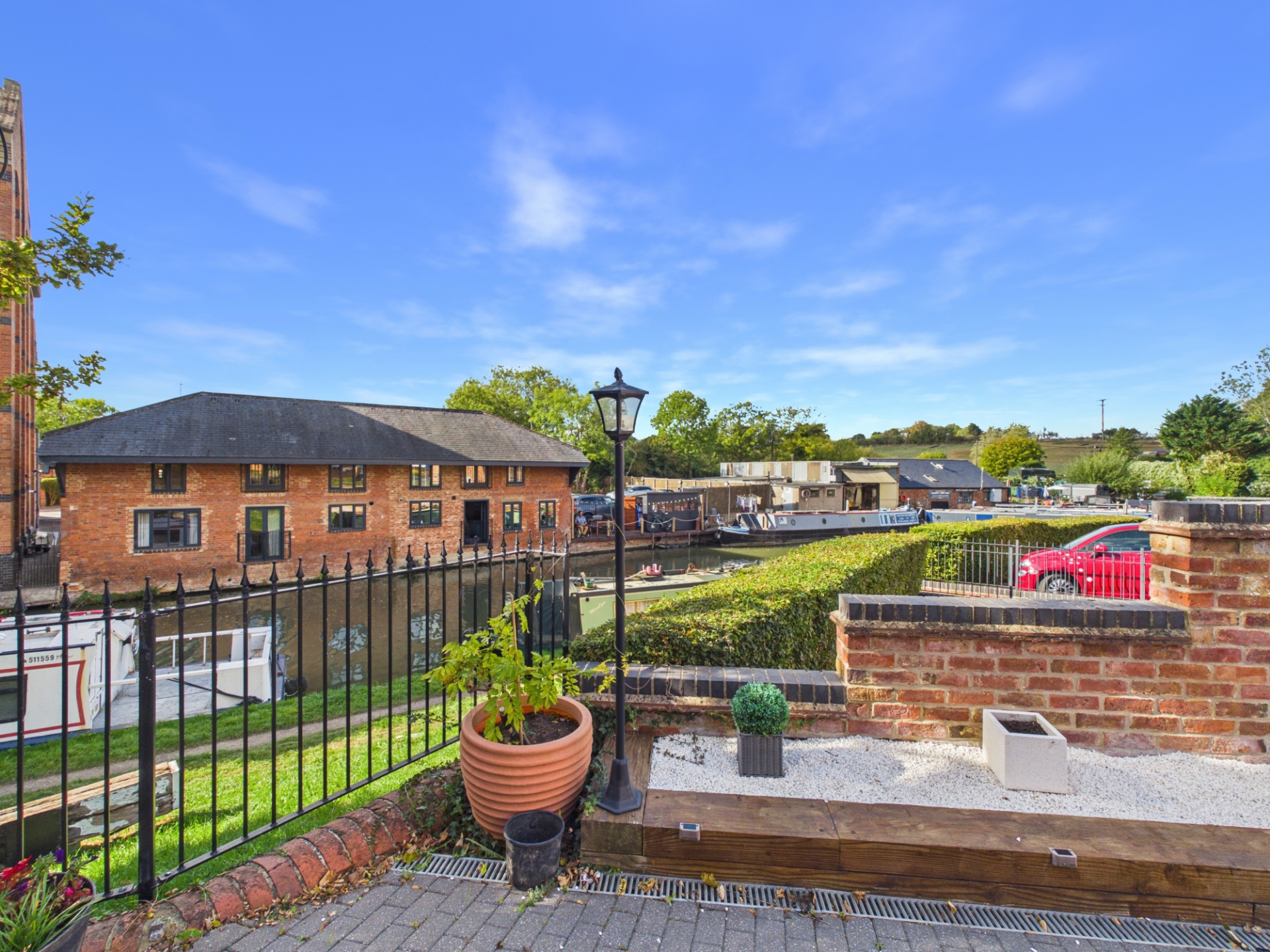 High Street, Blisworth, NN7 3BJ, photo 2