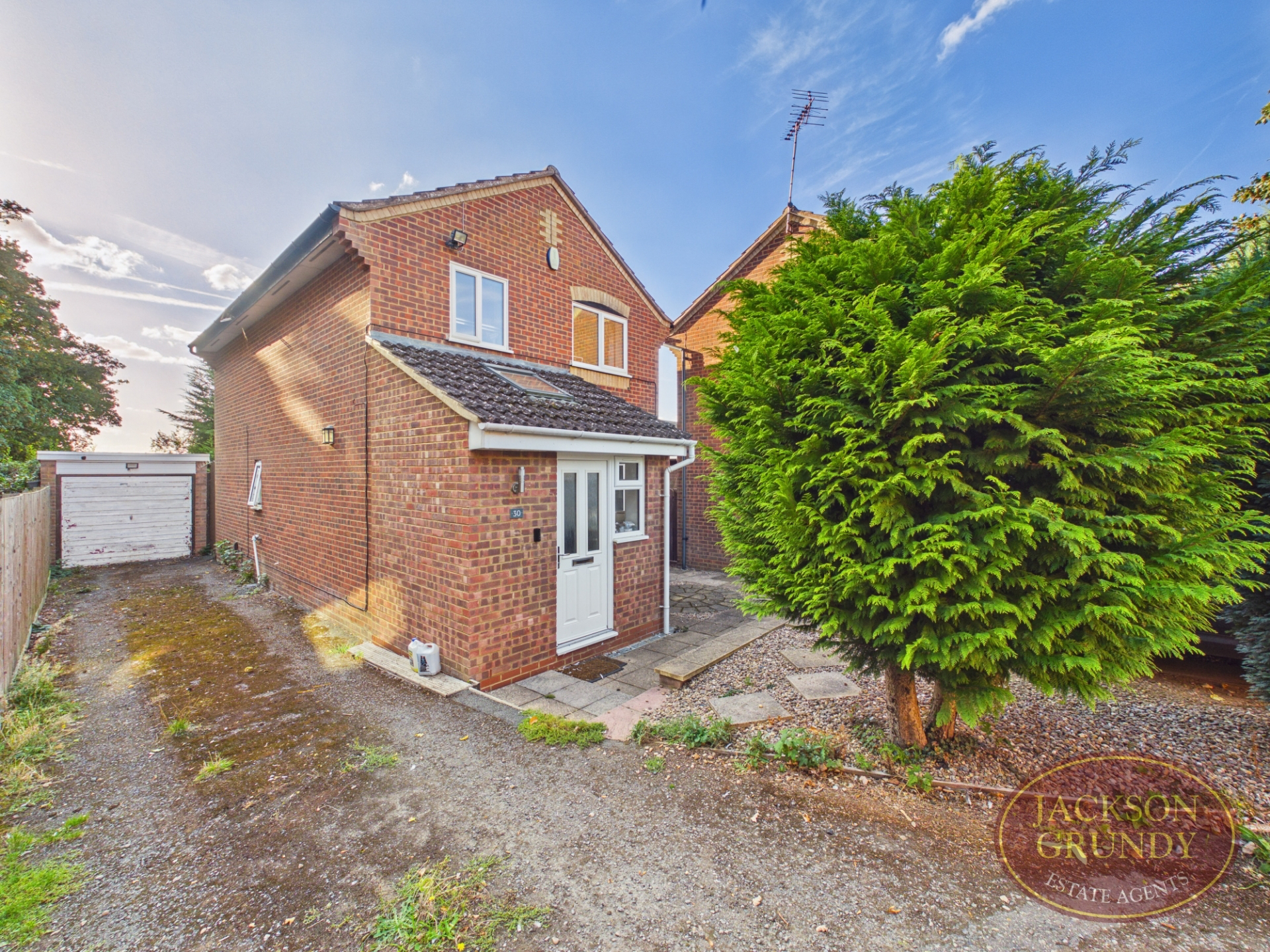 Ixworth Close, Watermeadow, NN3 8TW