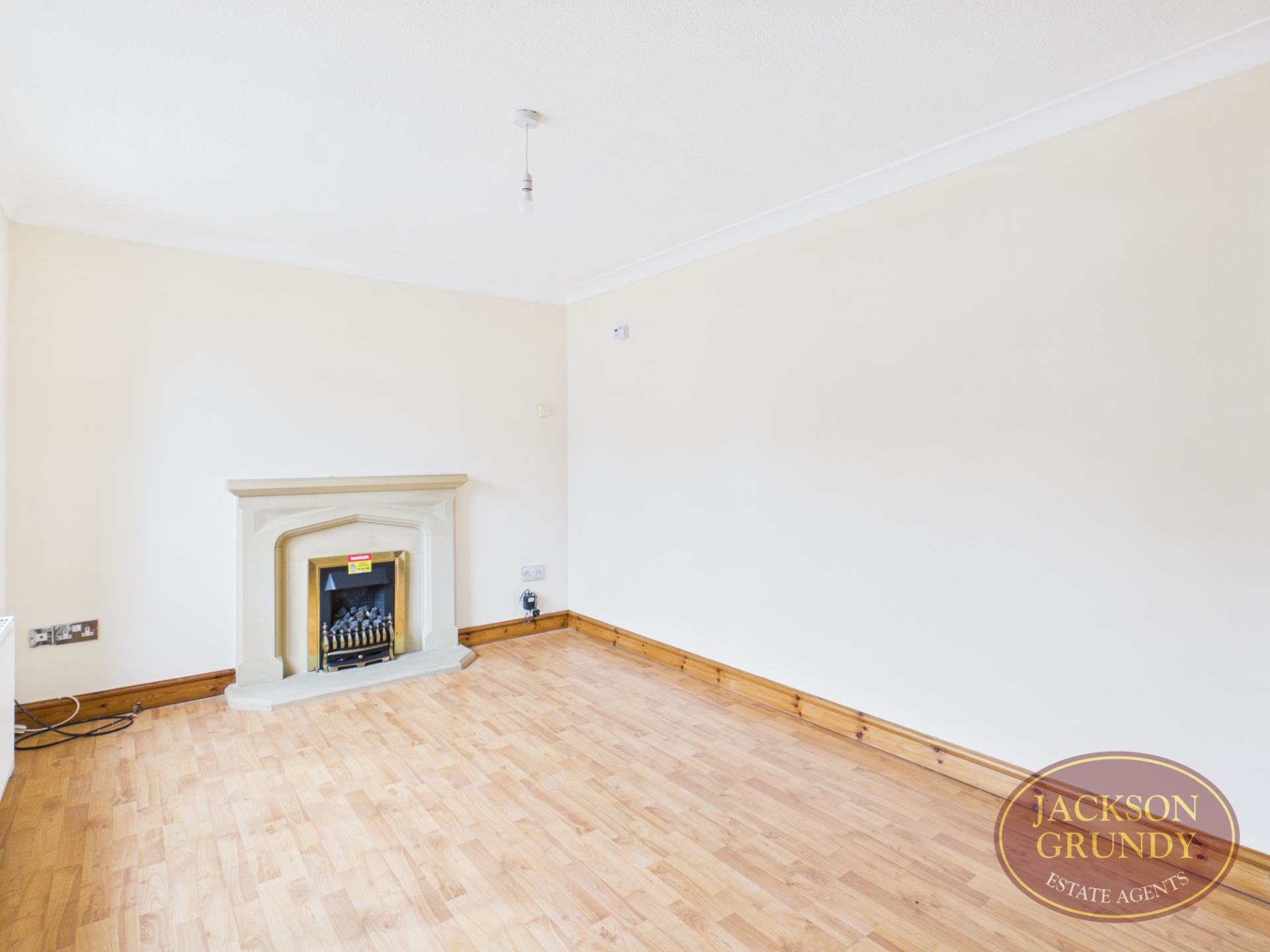 St. Anthonys Close, Daventry, NN11 4UF, photo 2