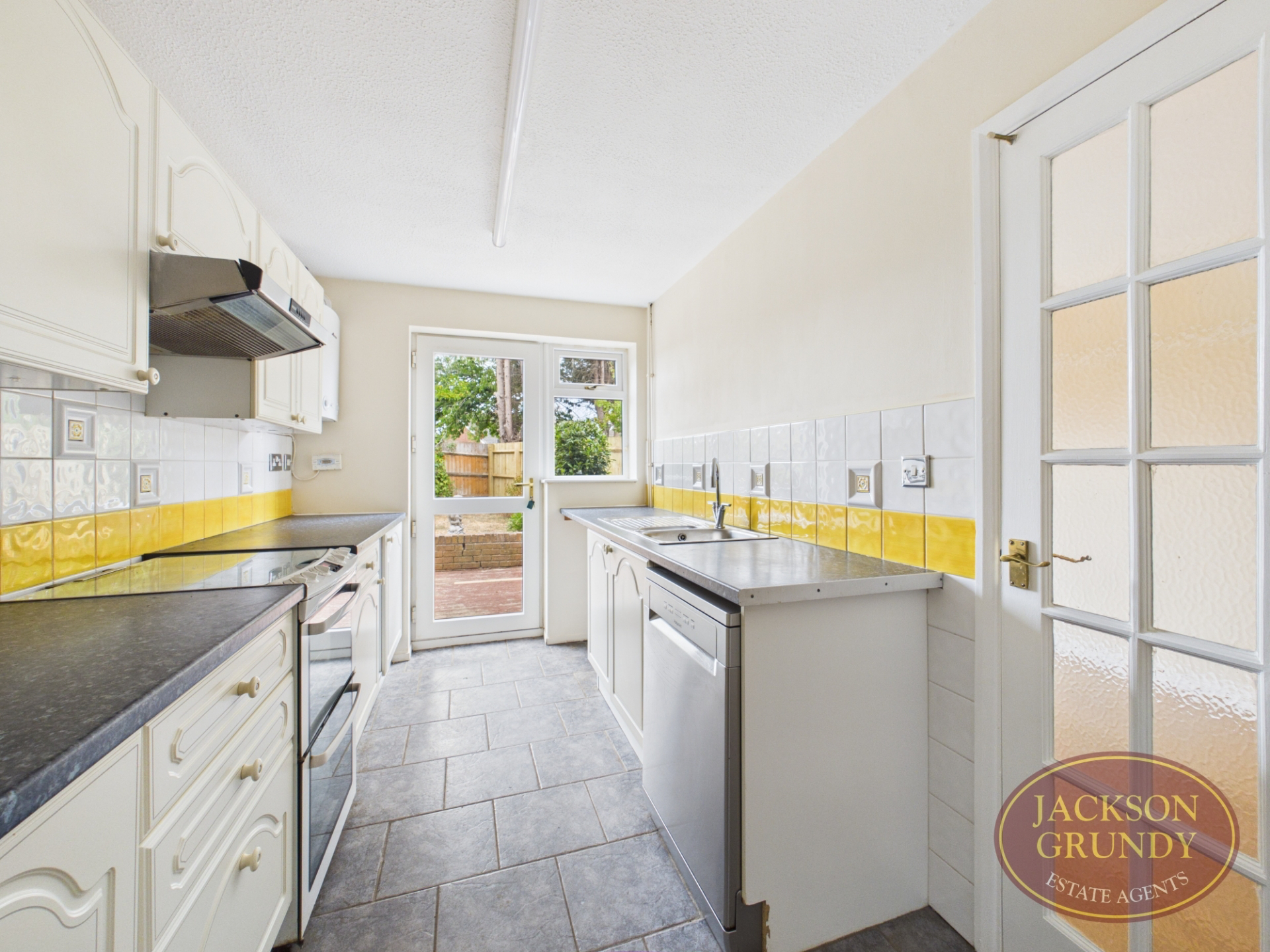St. Anthonys Close, Daventry, NN11 4UF, photo 3