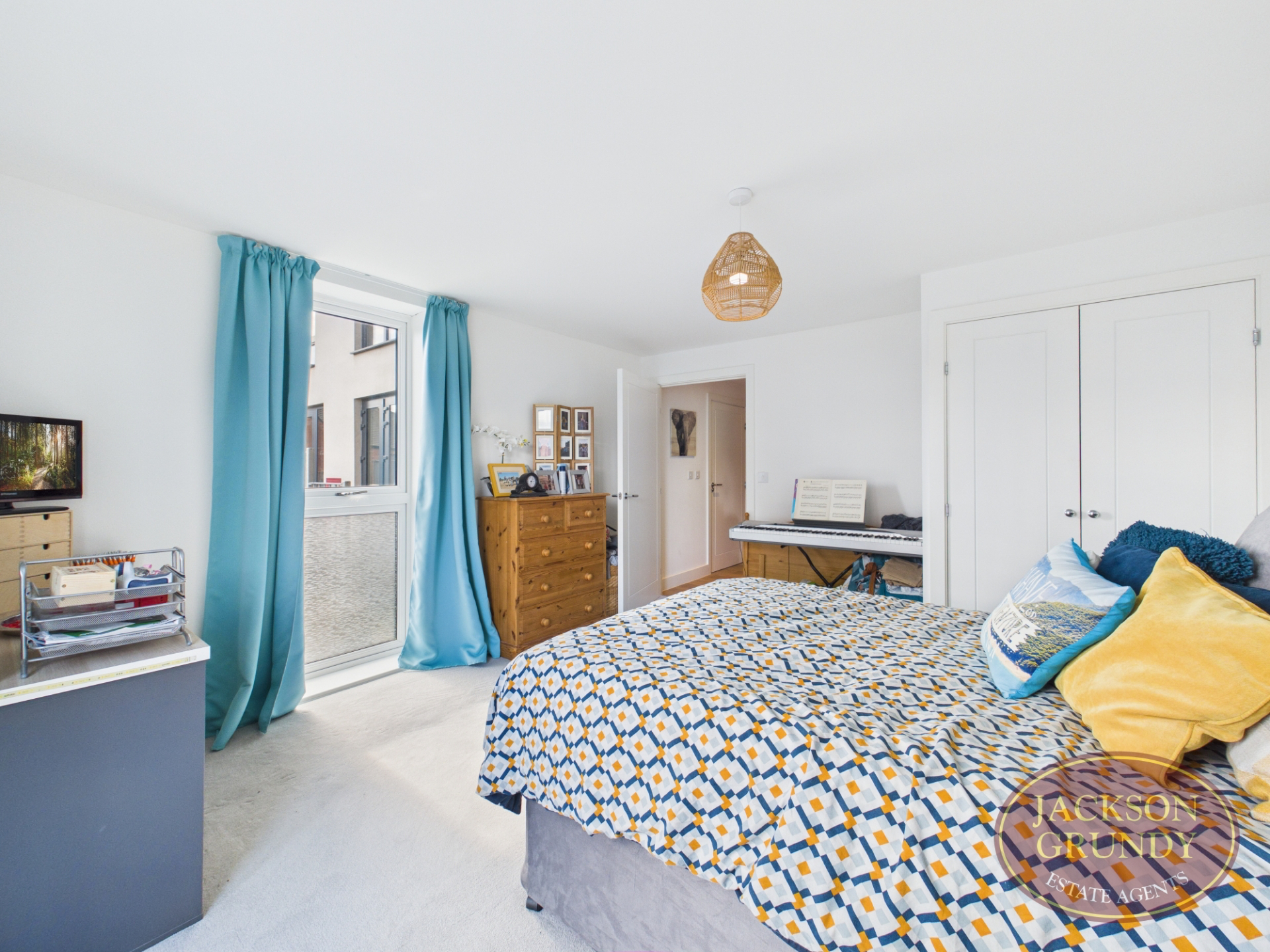 Starling Way, Micklewell Park, NN11 2AH, photo 3