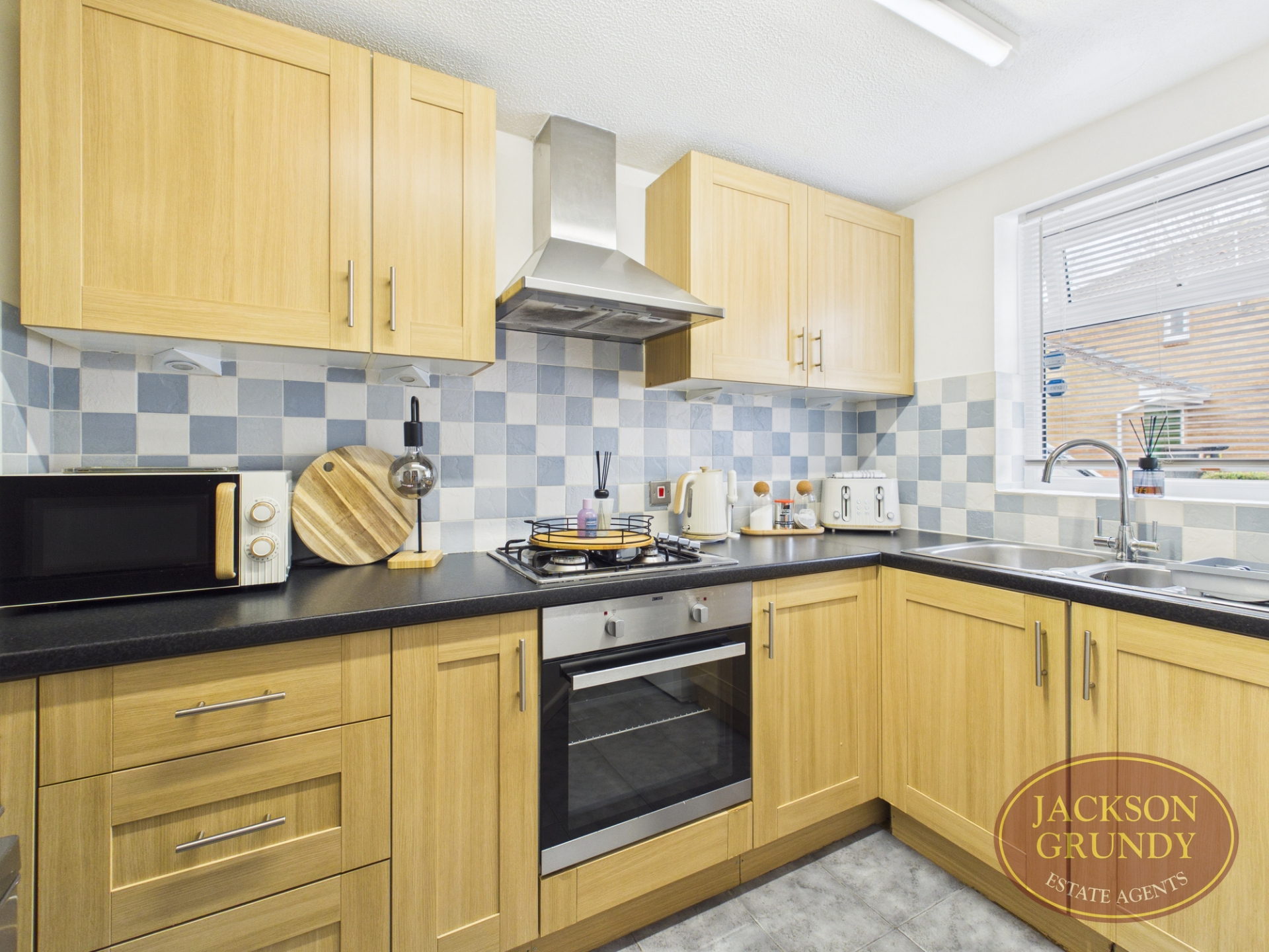 Oakgrove, Ashby Fields, NN11 0XG, photo 3