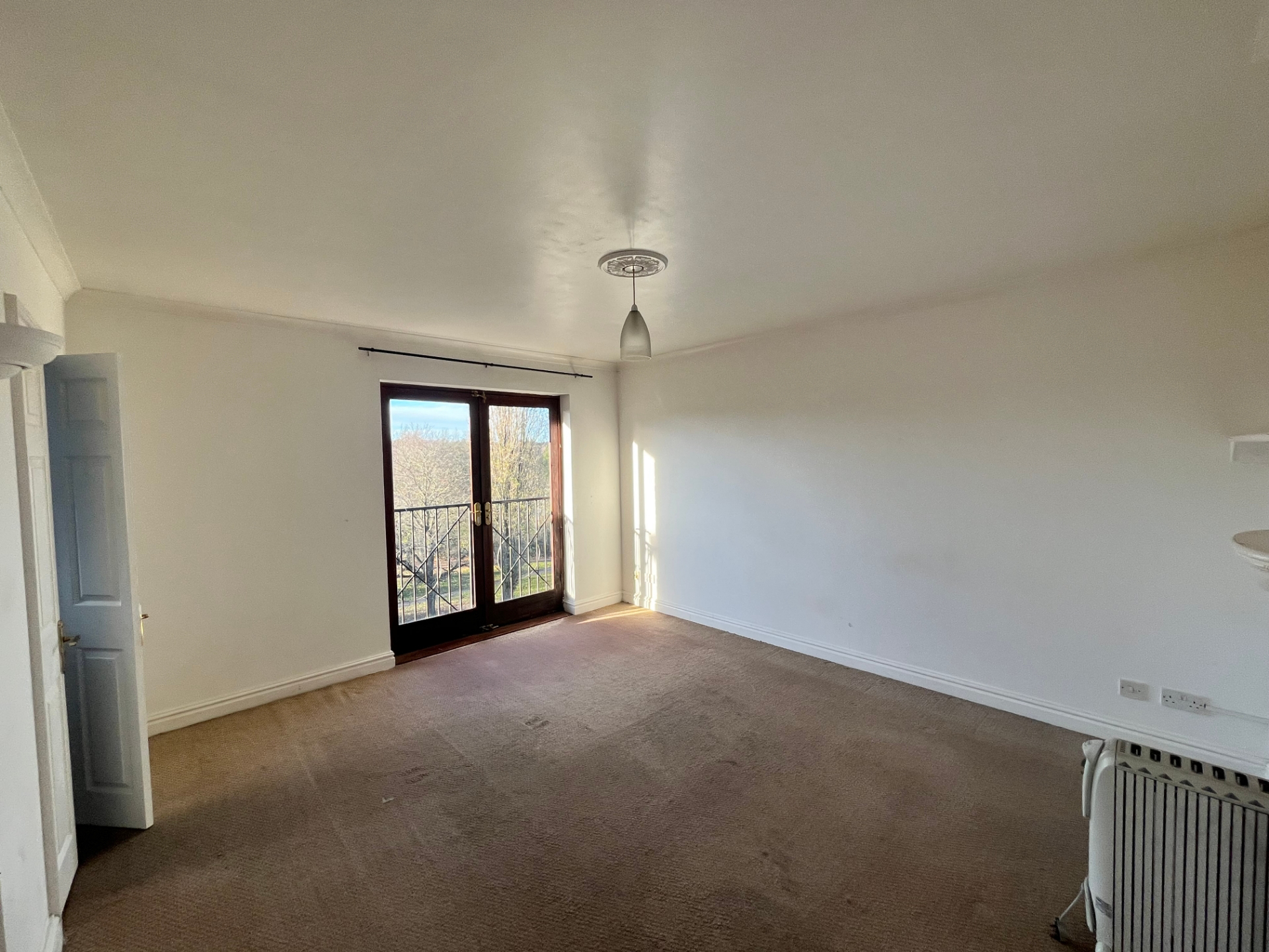 Primrose Hill, Town Centre, NN11 4GF, photo 7